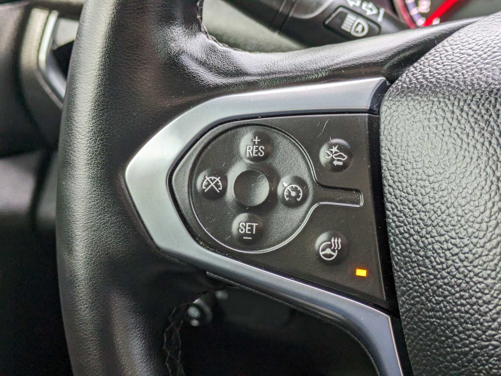 Thumbnail: 2024 Chevrolet Traverse - 26