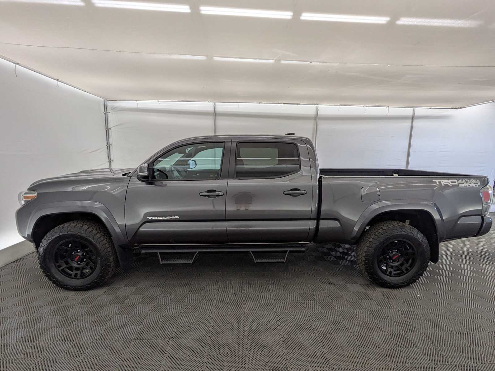 2020 Toyota Tacoma TRD Sport 3