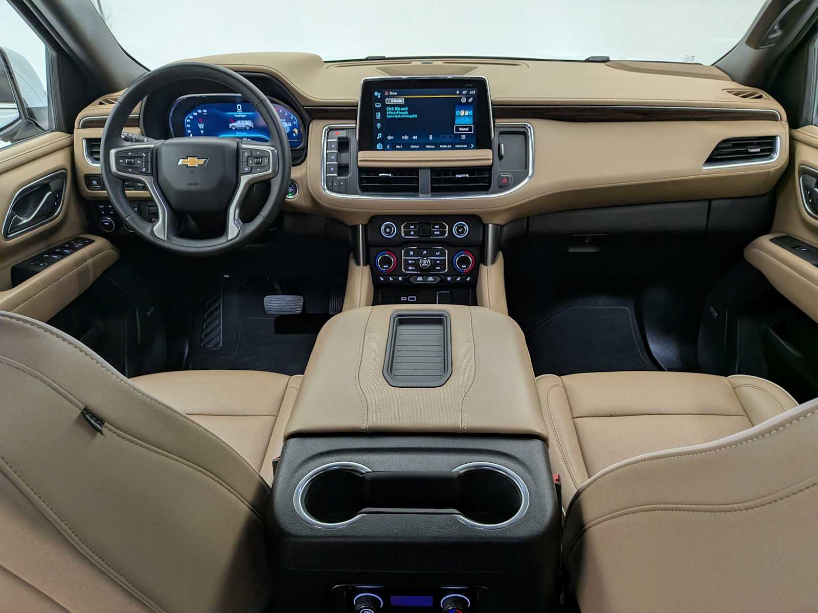 Thumbnail: 2024 Chevrolet Tahoe - 16