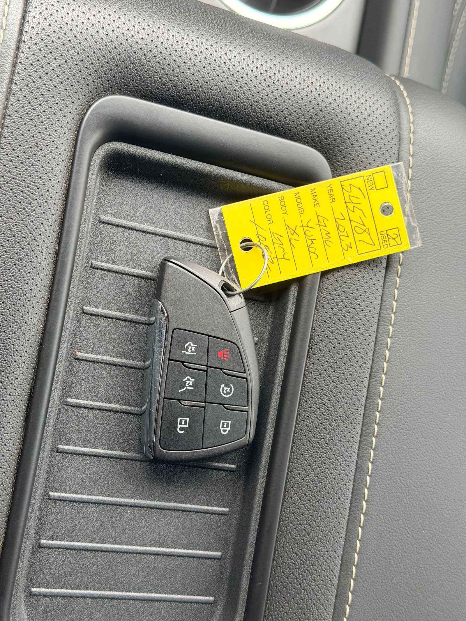 Thumbnail: 2023 GMC Yukon XL - 33