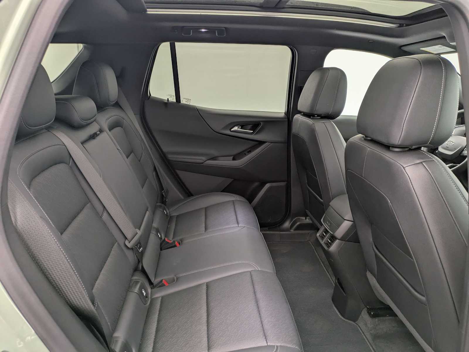 Thumbnail: 2025 Chevrolet Equinox - 21