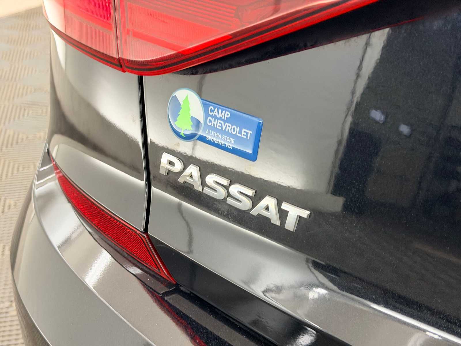 Thumbnail: 2017 Volkswagen Passat - 12