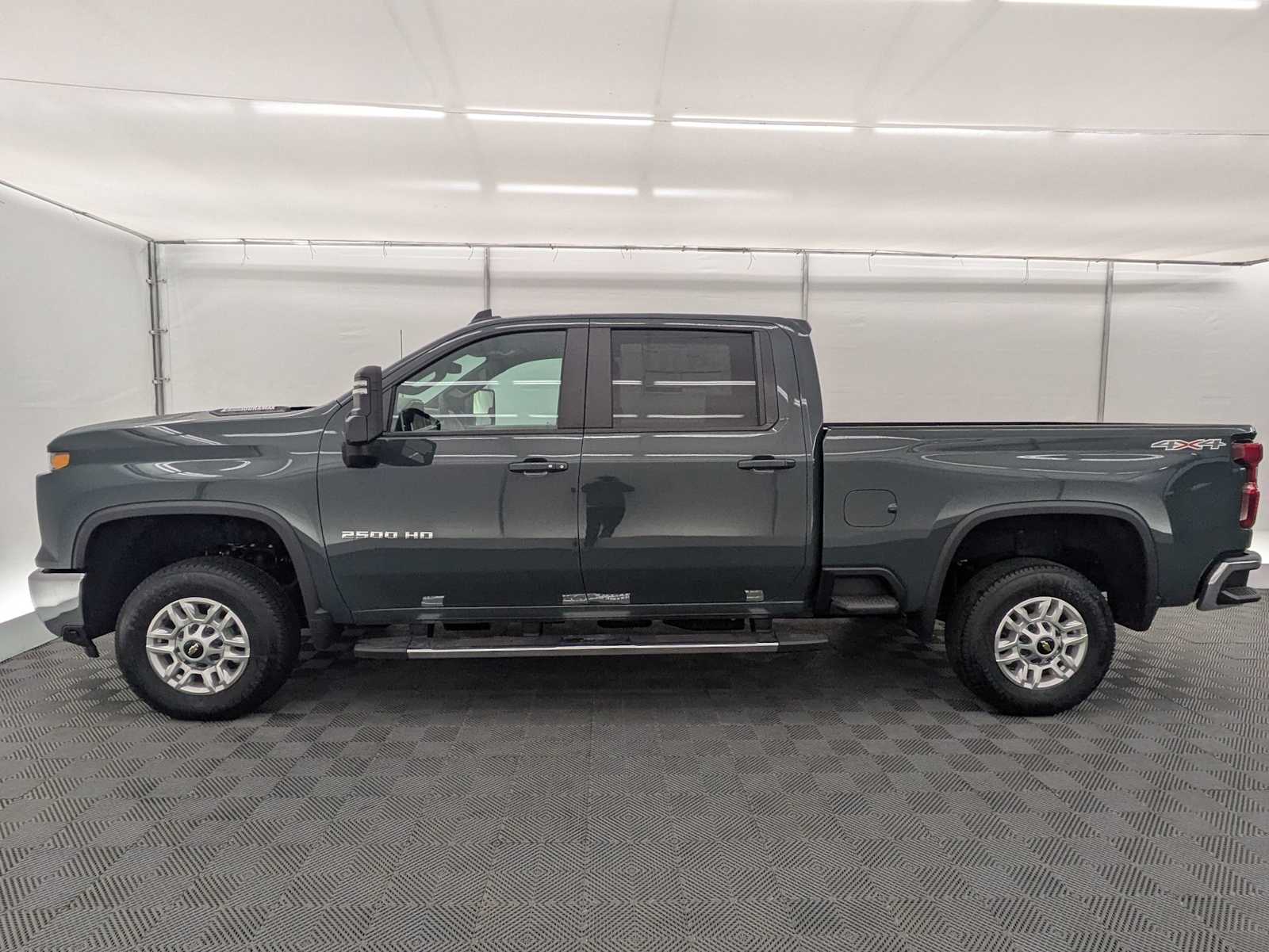 Thumbnail: 2025 Chevrolet Silverado 2500 - 3