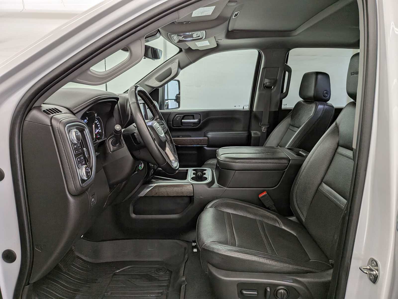 Thumbnail: 2023 GMC Sierra 3500 - 17