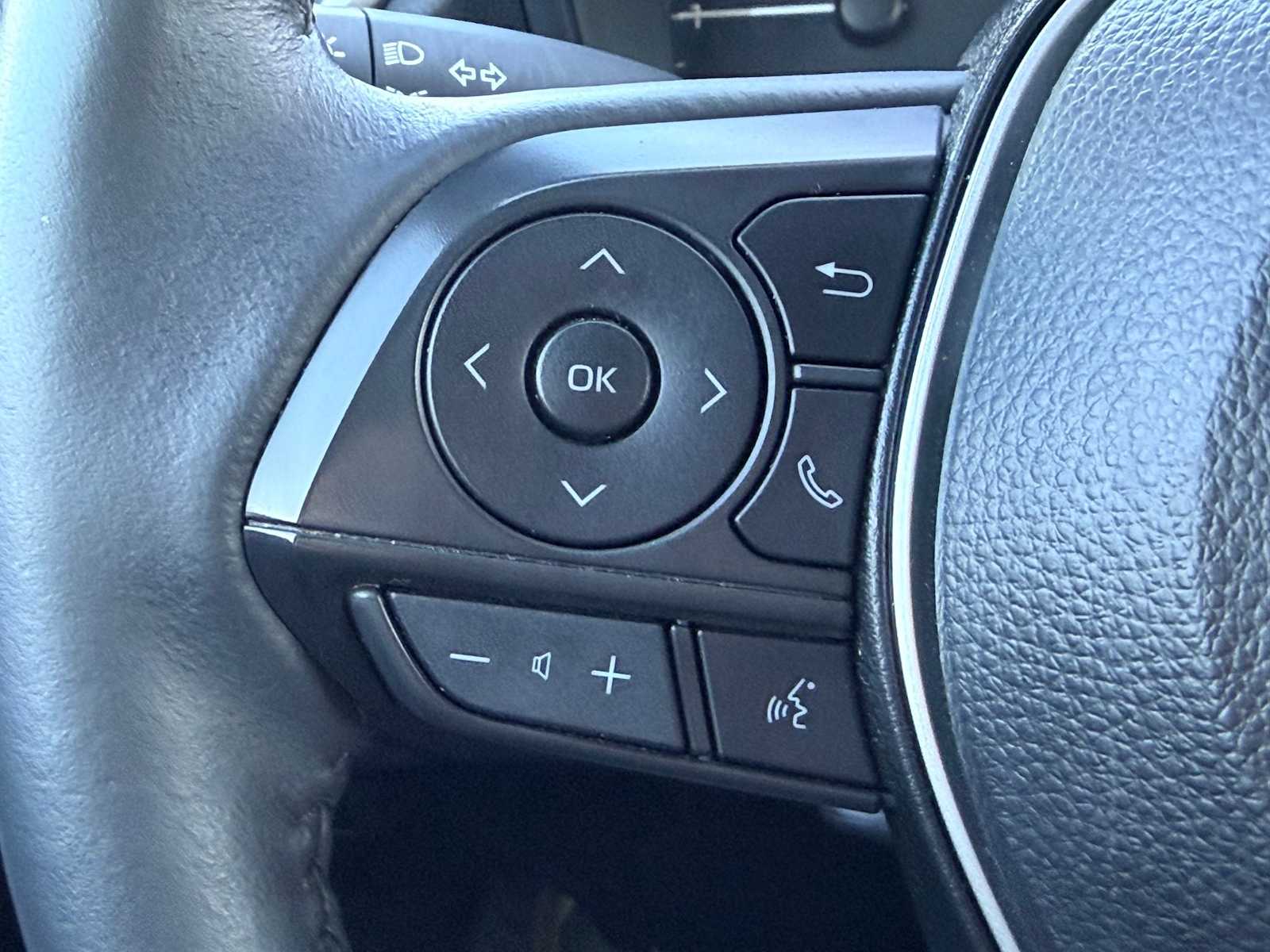 Thumbnail: 2024 Toyota Corolla Cross - 24