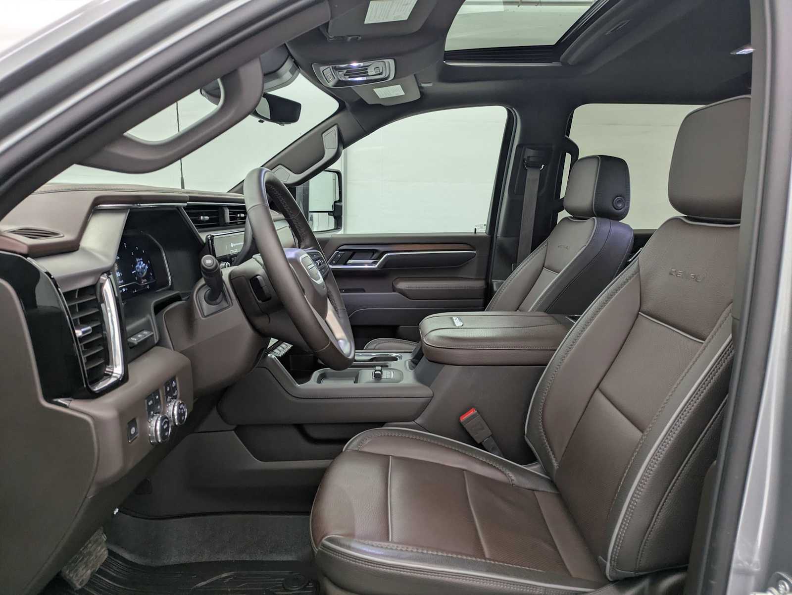 Thumbnail: 2025 GMC Sierra 2500 - 18