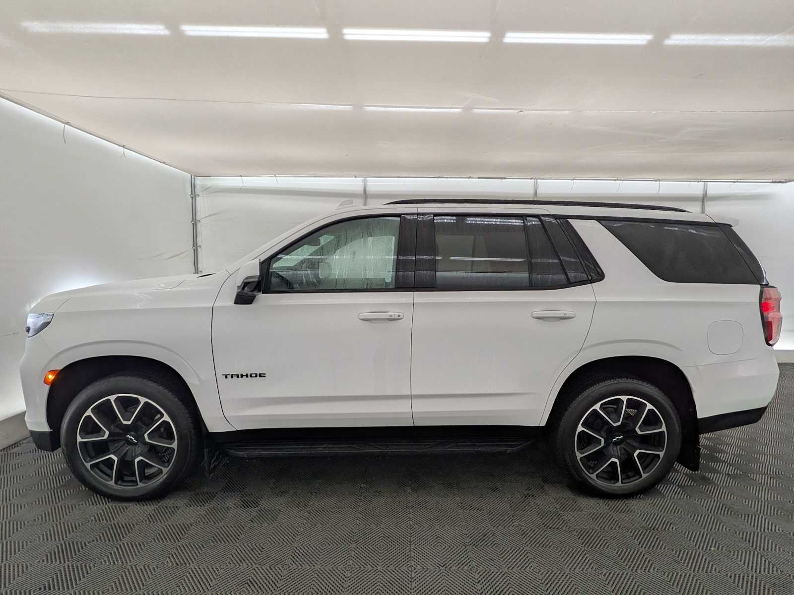 2024 Chevrolet Tahoe RST photo 3