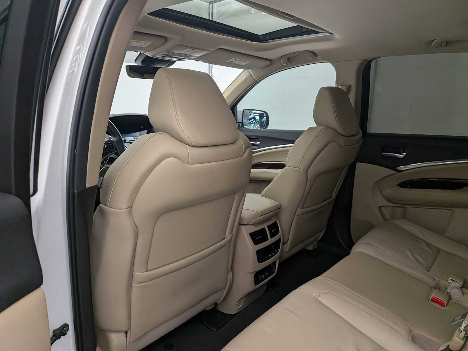 Thumbnail: 2018 Acura MDX - 18