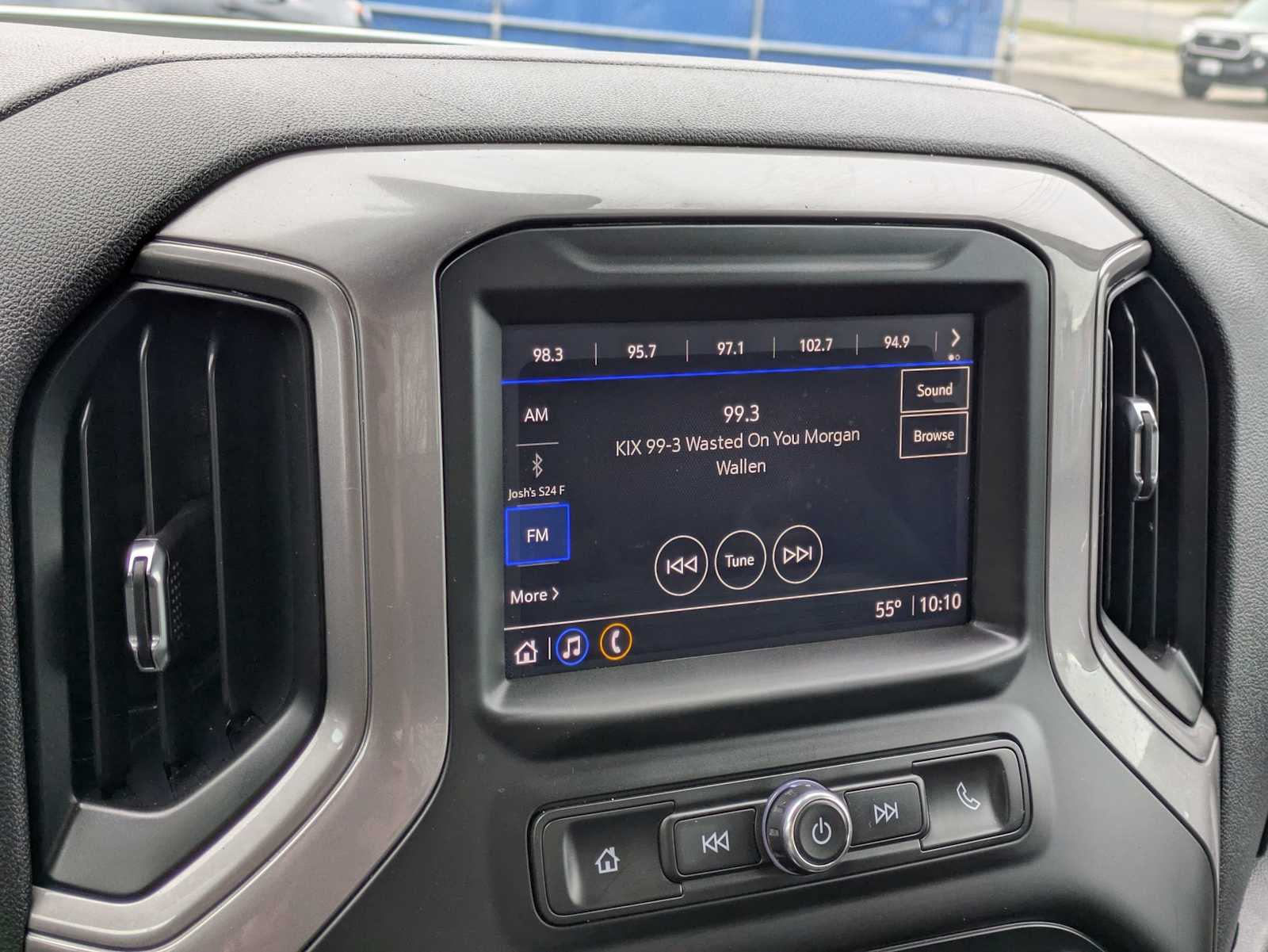 Thumbnail: 2023 Chevrolet Silverado 1500 - 23