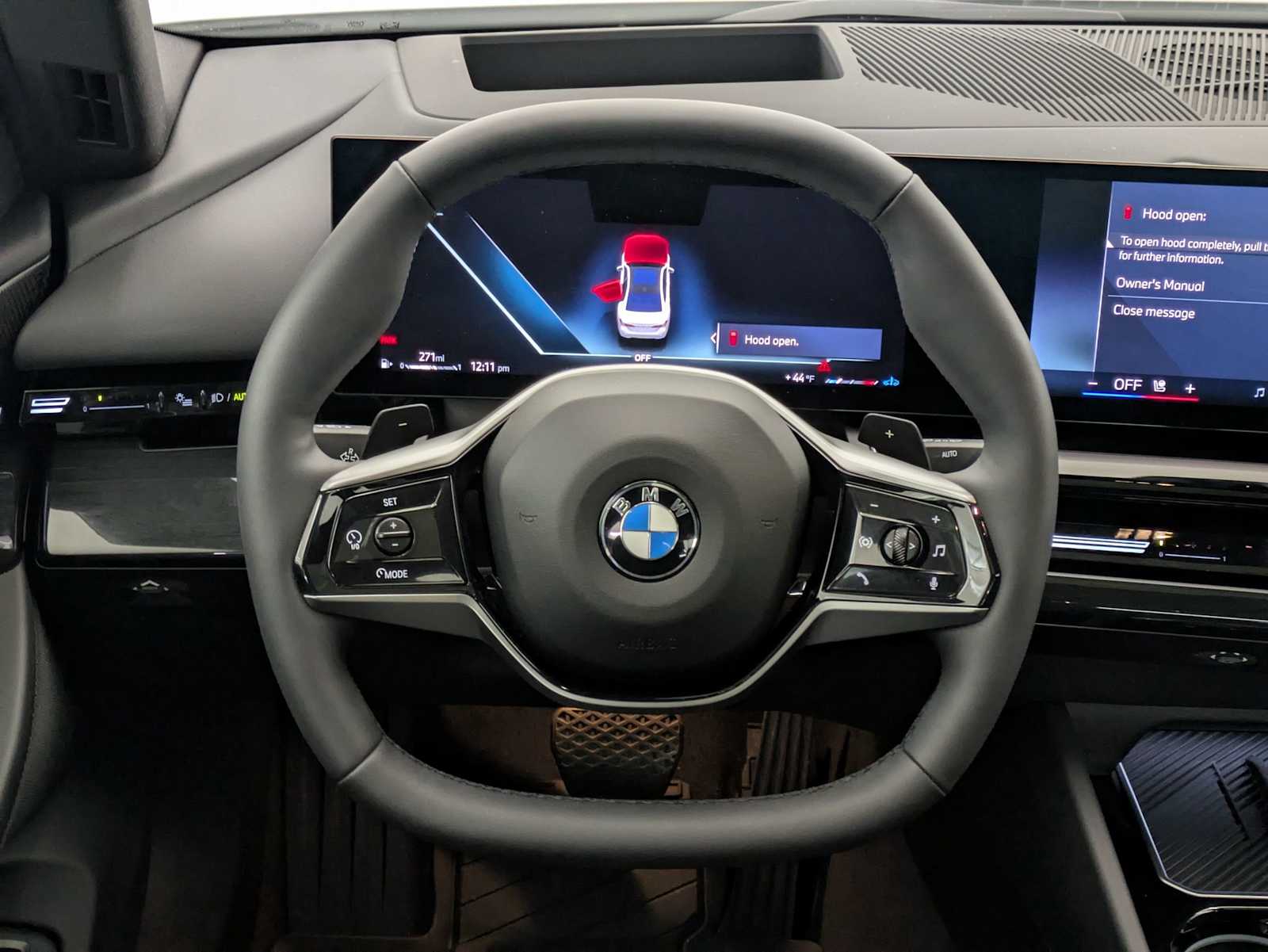 Thumbnail: 2025 BMW 5 Series - 24