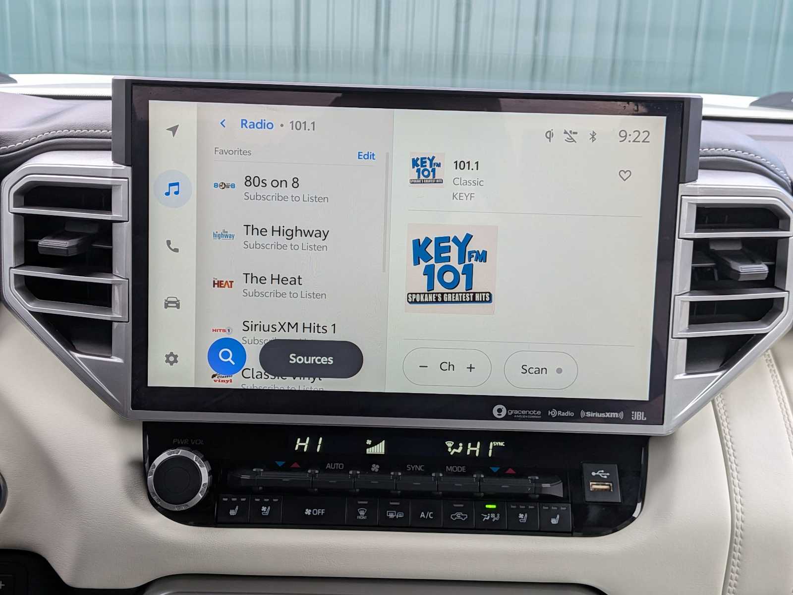 Thumbnail: 2022 Toyota Tundra - 30