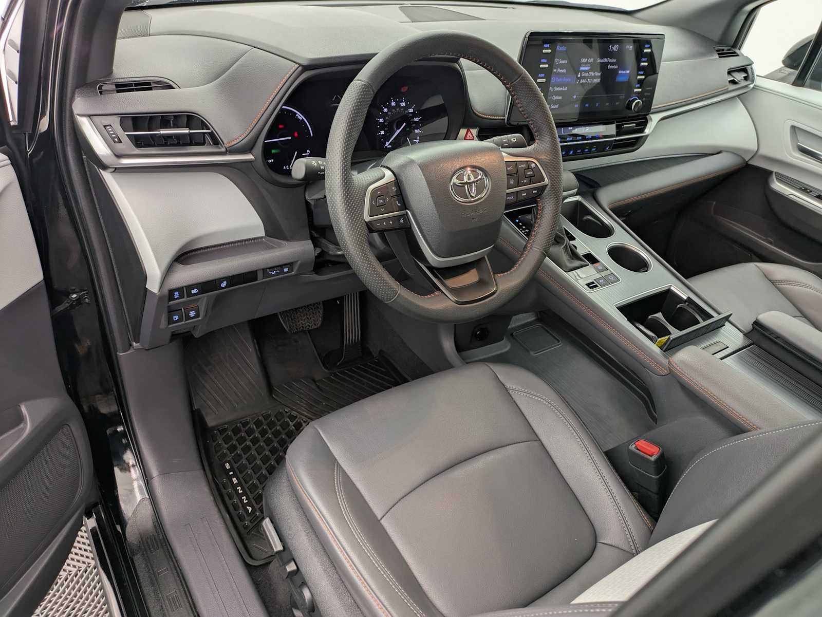 Thumbnail: 2024 Toyota Sienna - 2