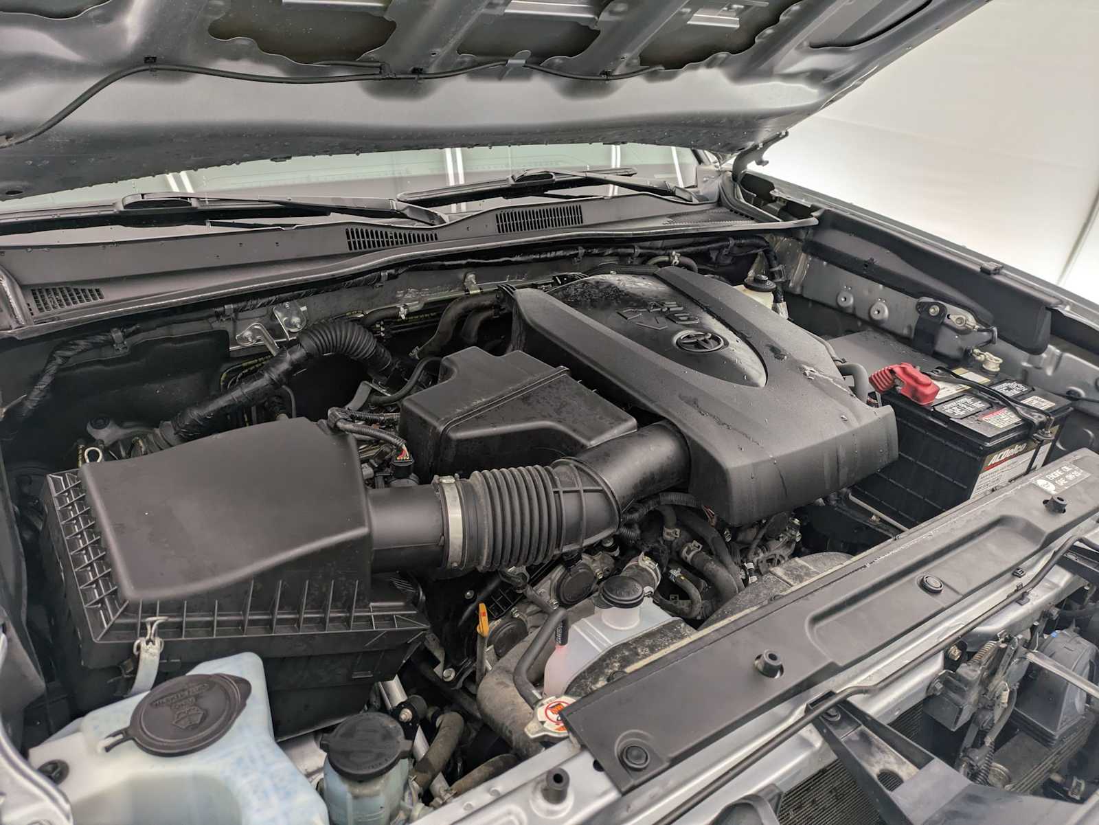 Thumbnail: 2019 Toyota Tacoma - 16