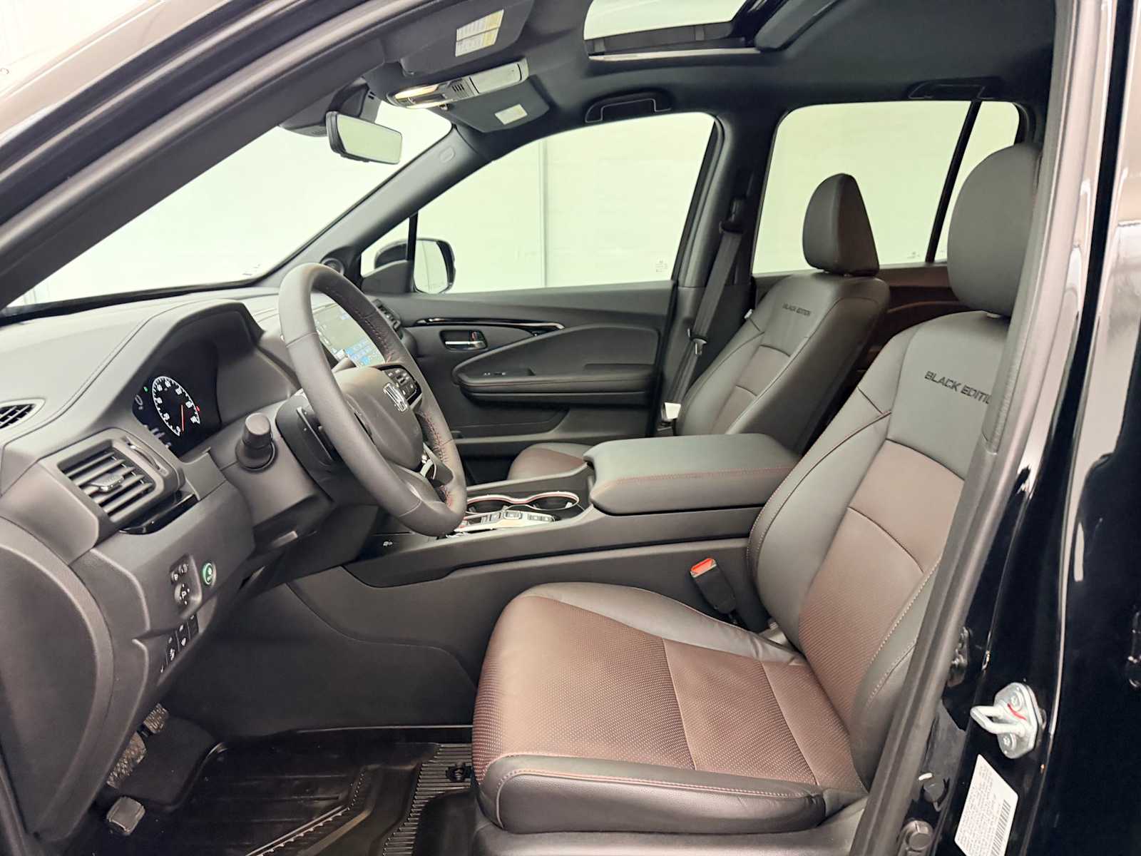 Thumbnail: 2025 Honda Ridgeline - 17