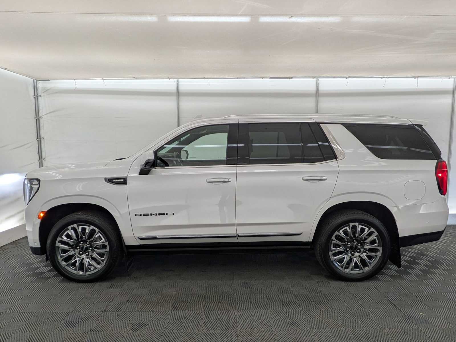 2024 Gmc Yukon Denali Ultimate photo 3
