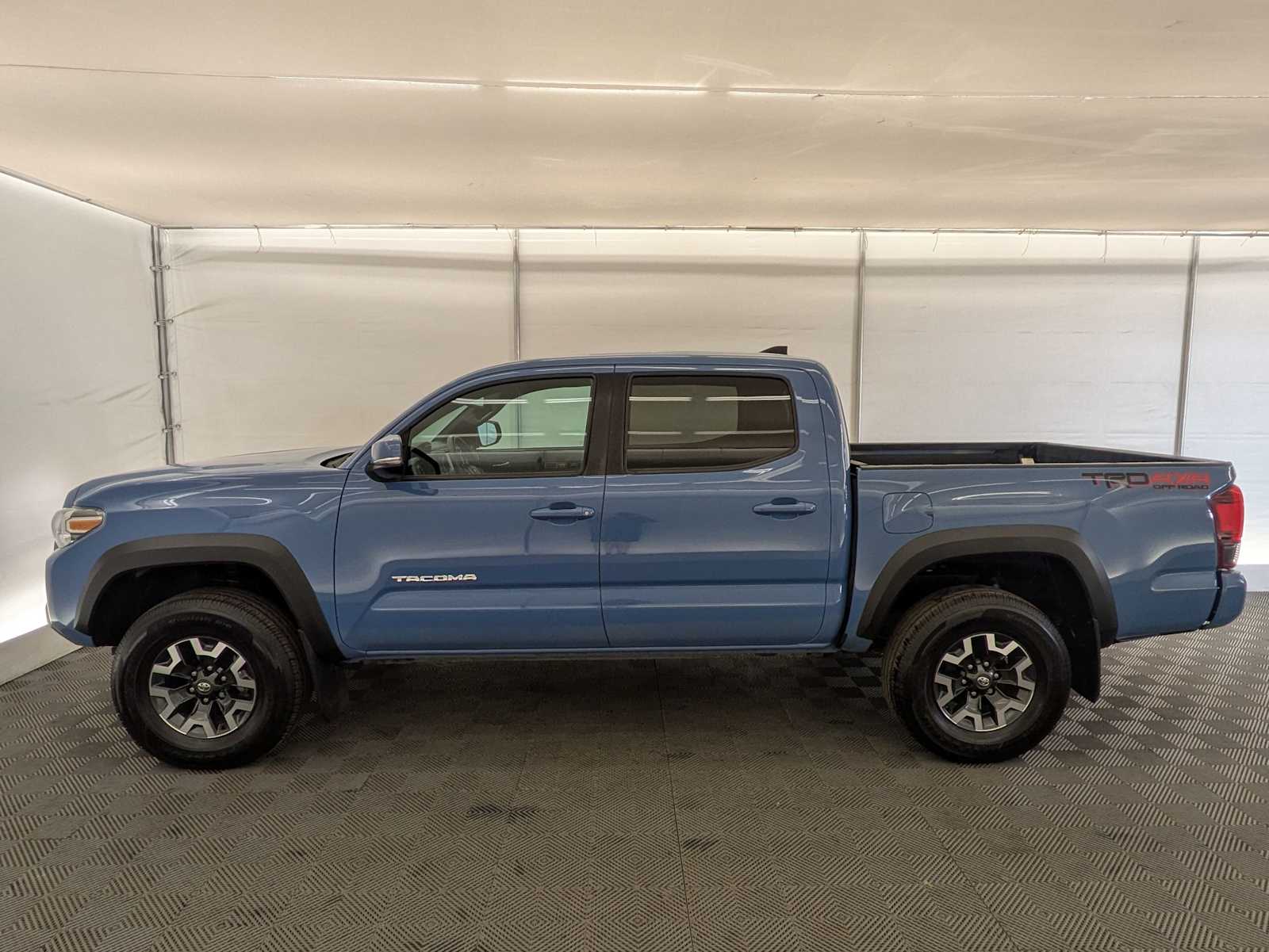 2019 Toyota Tacoma TRD Sport 3