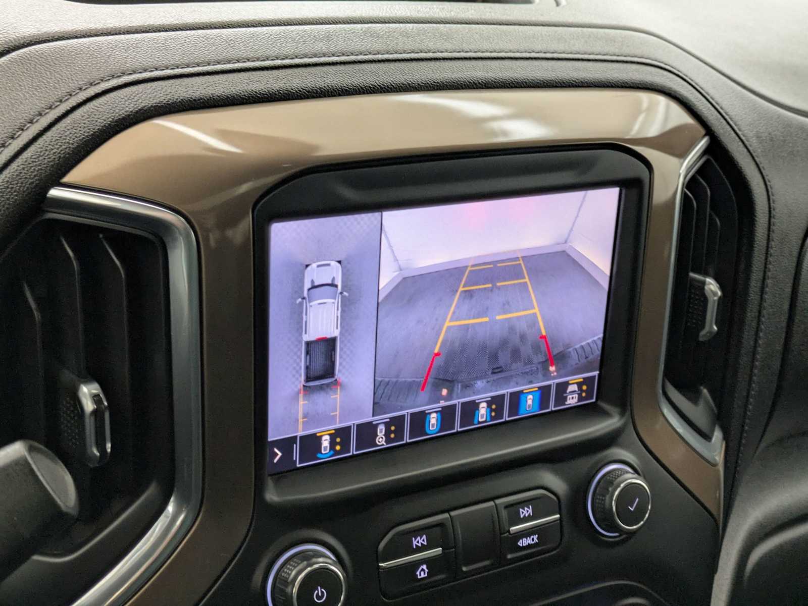 Thumbnail: 2021 Chevrolet Silverado 2500 - 32