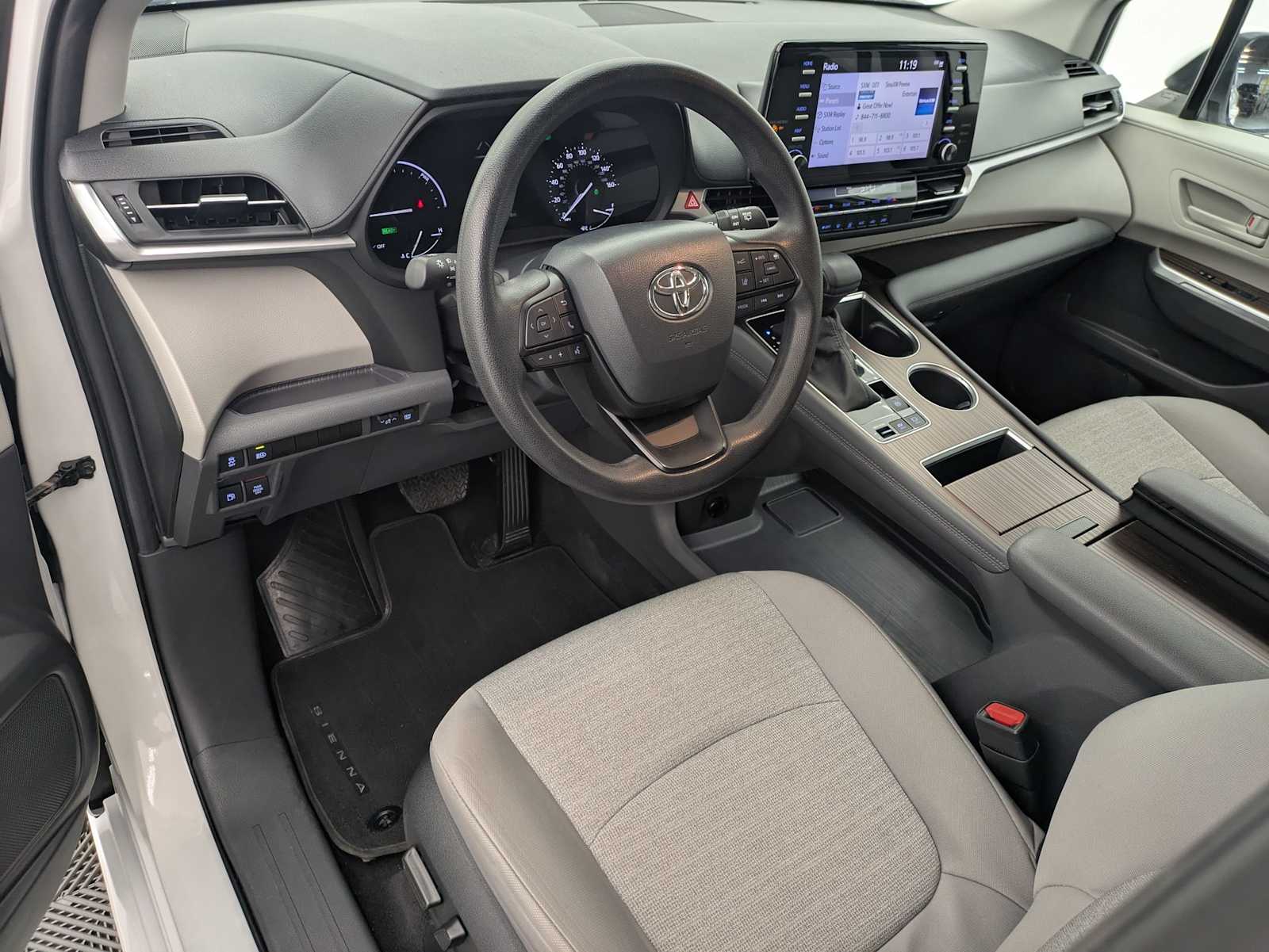 Thumbnail: 2024 Toyota Sienna - 2