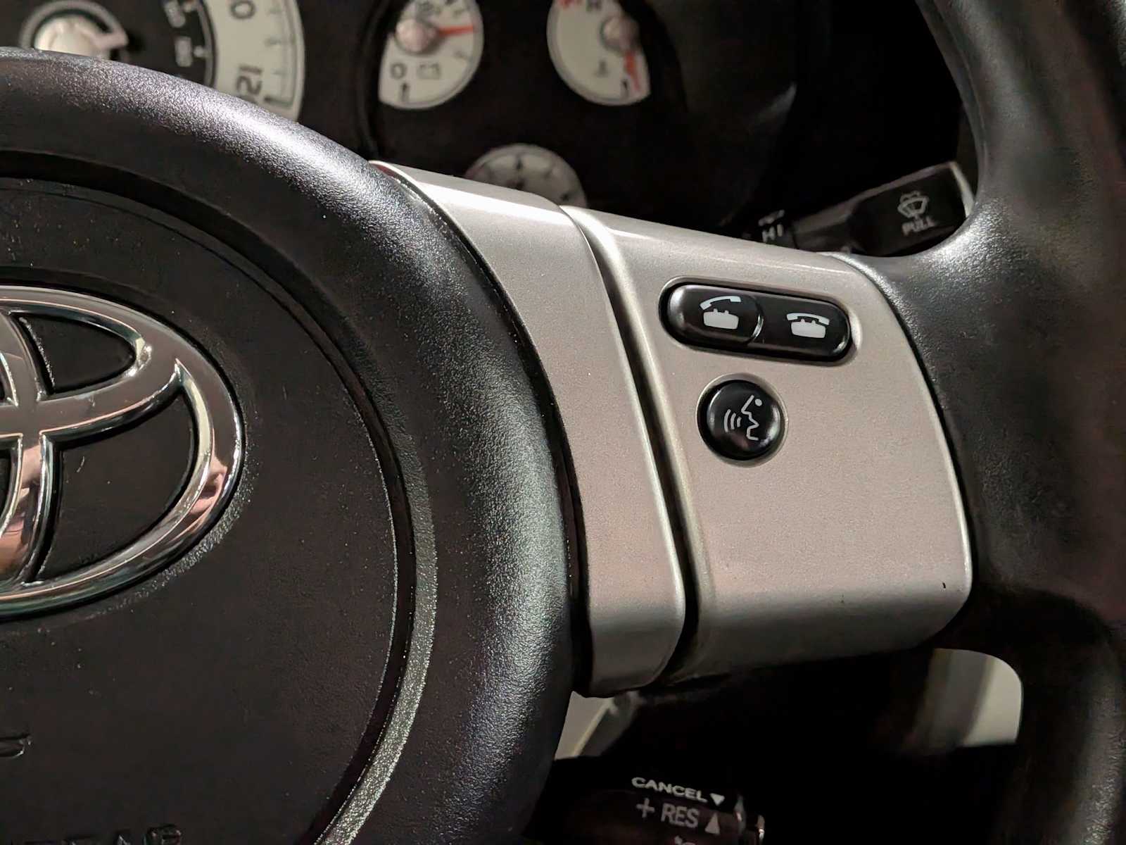 Thumbnail: 2014 Toyota FJ Cruiser - 25