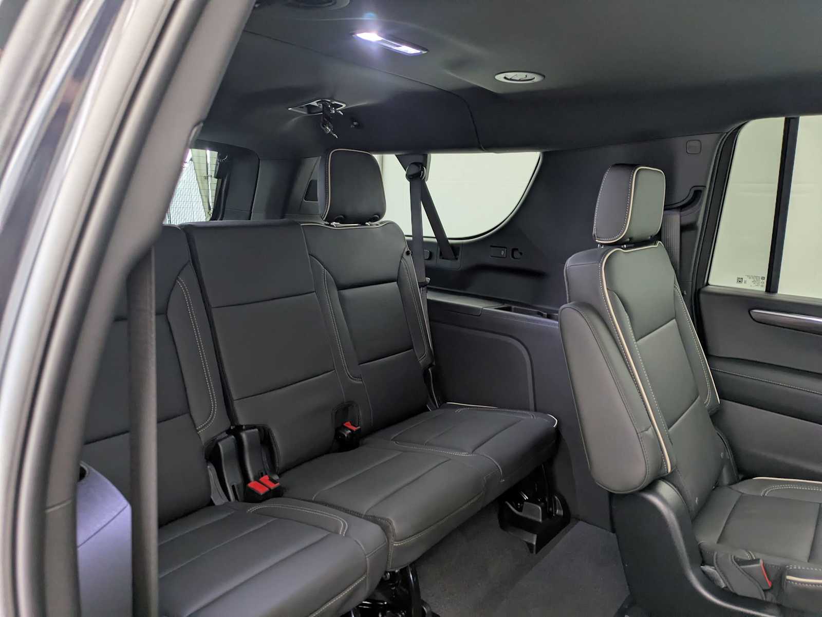 Thumbnail: 2025 Chevrolet Suburban - 22