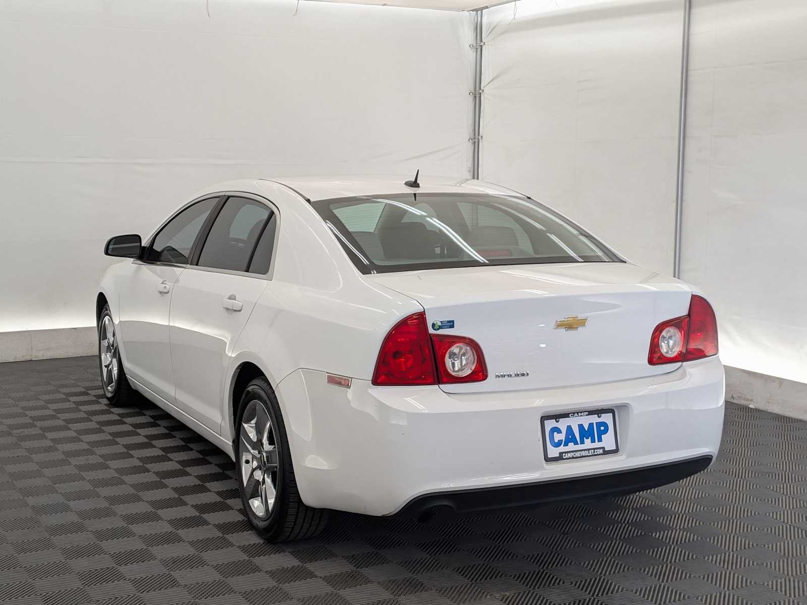 Thumbnail: 2011 Chevrolet Malibu - 4
