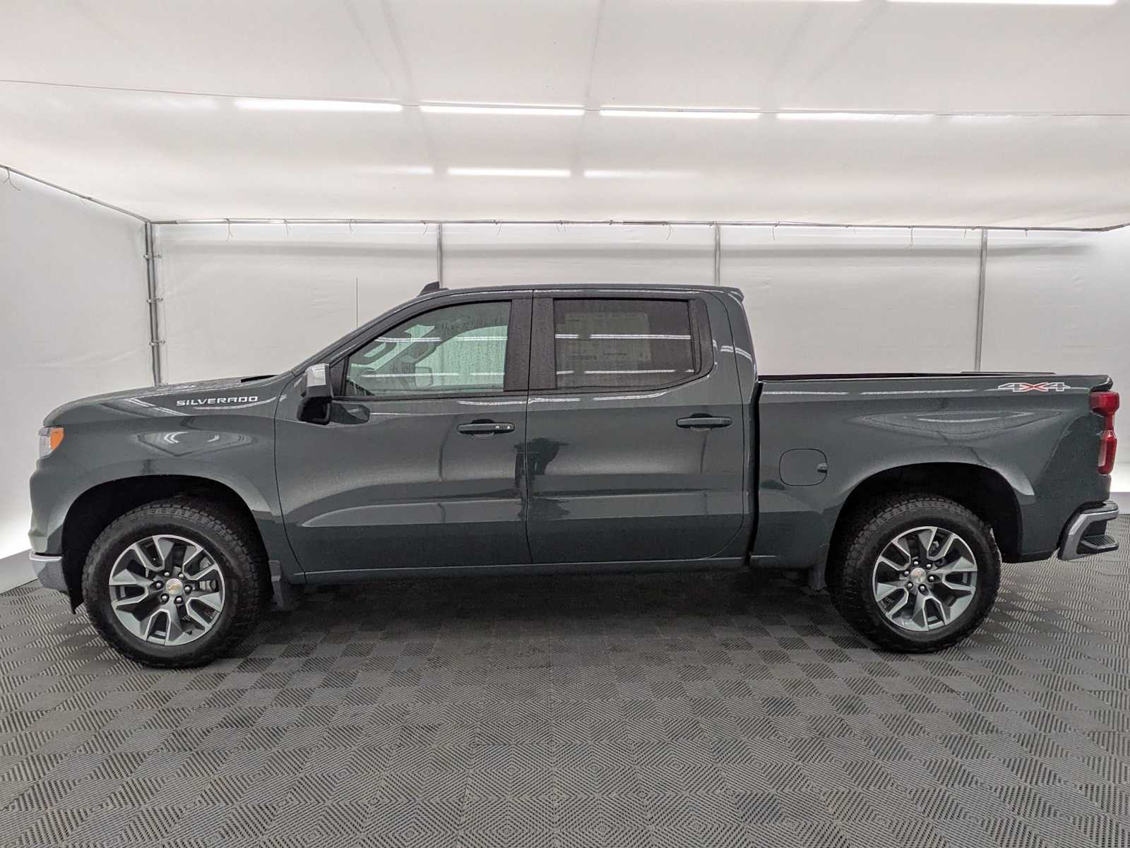 Thumbnail: 2026 Chevrolet Silverado 1500 - 3