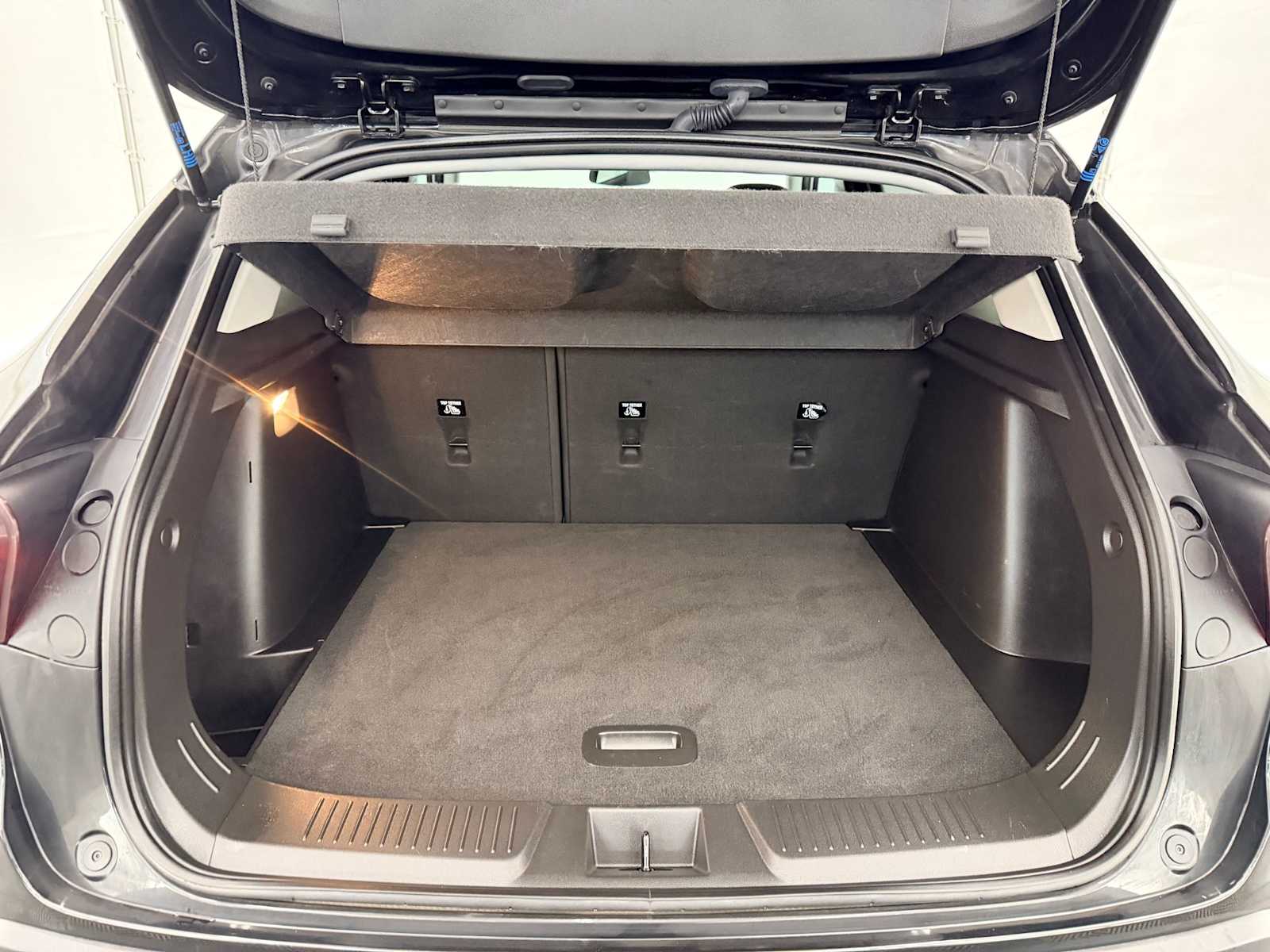 Thumbnail: 2024 Chevrolet Trax - 32