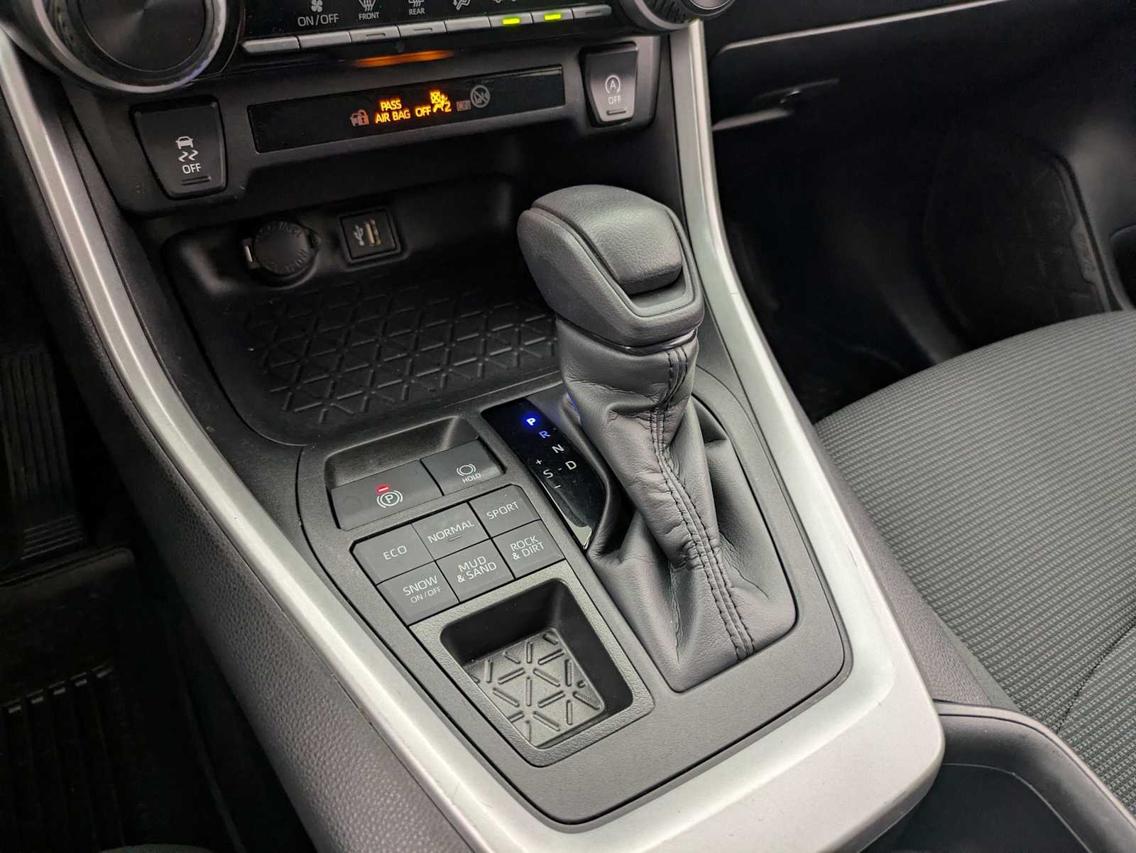 Thumbnail: 2024 Toyota RAV4 - 30