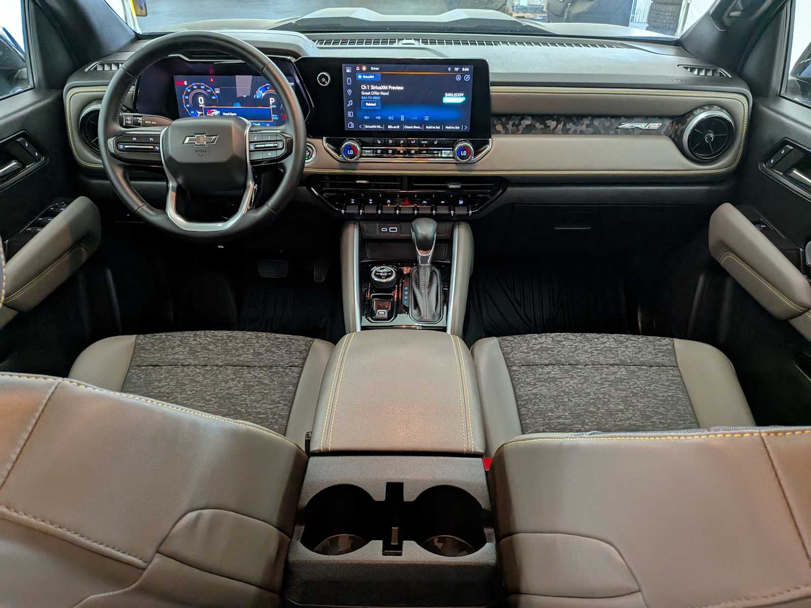 Thumbnail: 2024 Chevrolet Colorado - 18