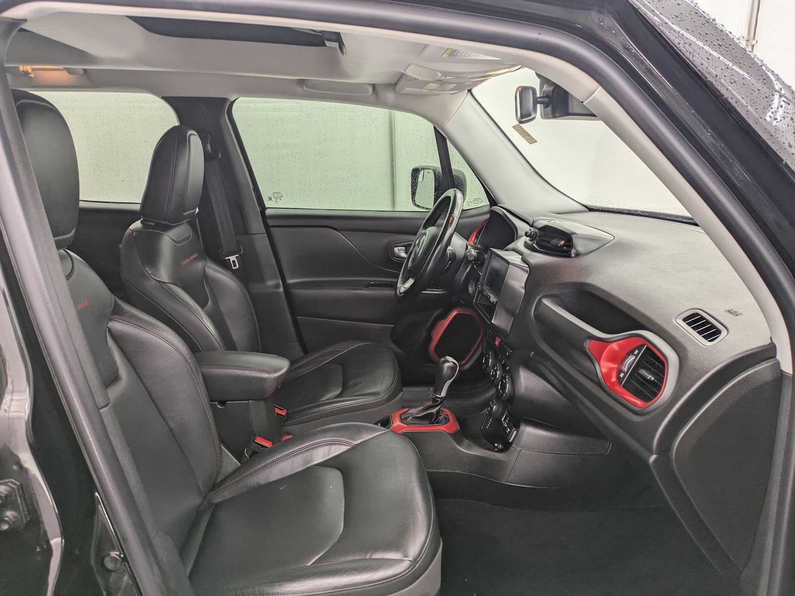 Thumbnail: 2016 Jeep Renegade - 24