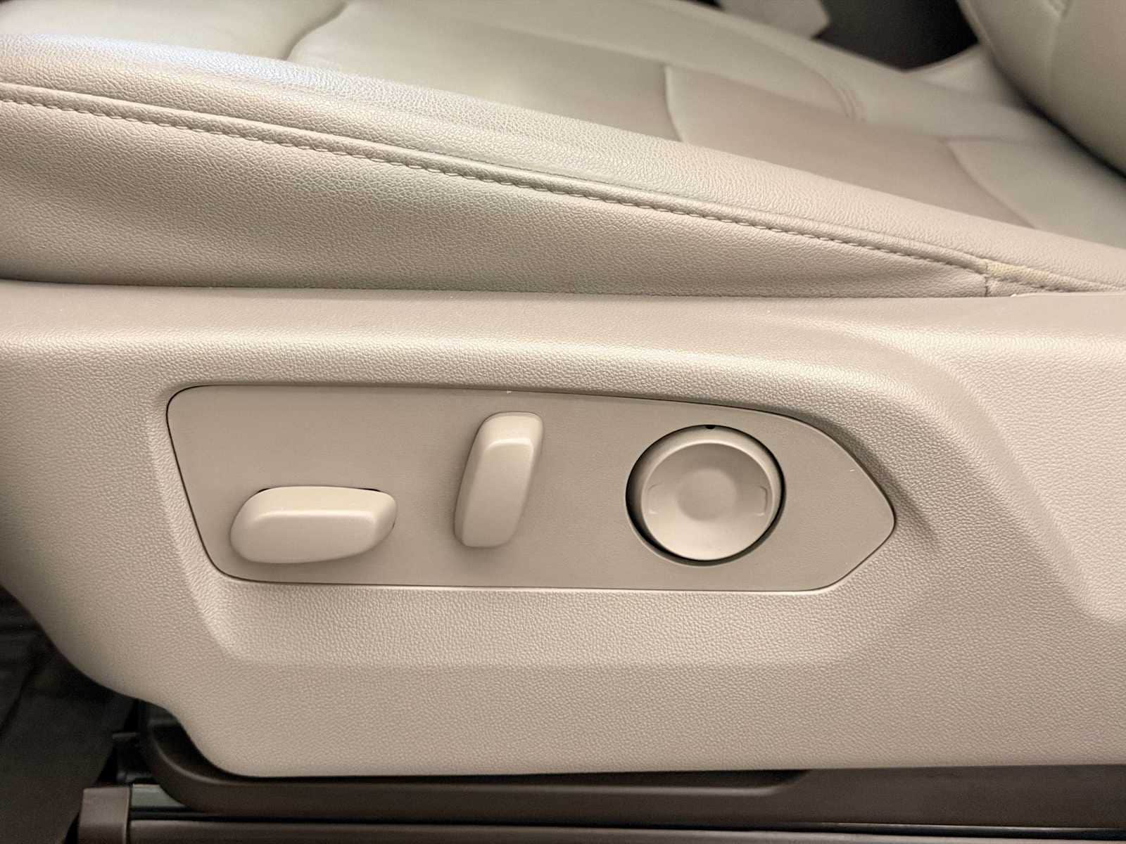 Thumbnail: 2024 GMC Sierra 2500 - 18