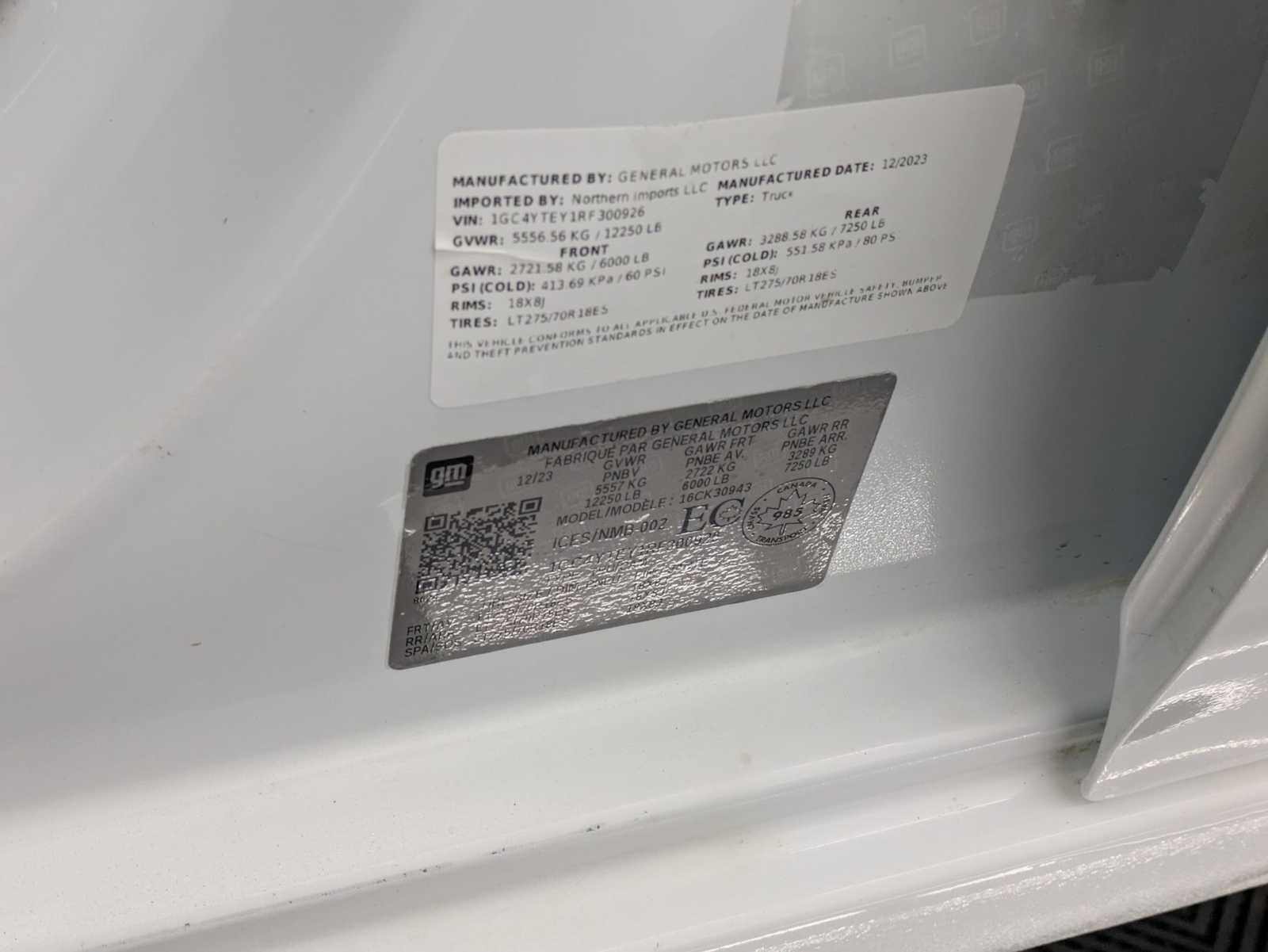 Thumbnail: 2024 Chevrolet Silverado 3500 - 36