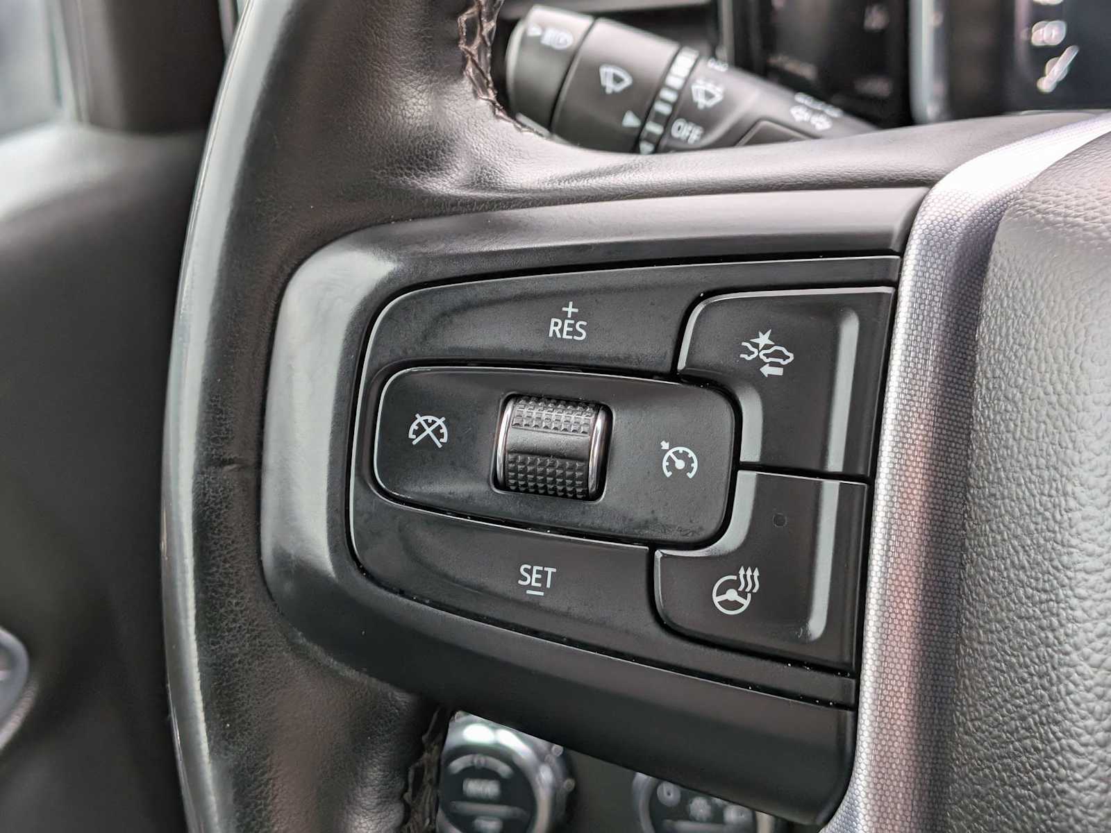 Thumbnail: 2024 GMC Sierra 3500 - 25