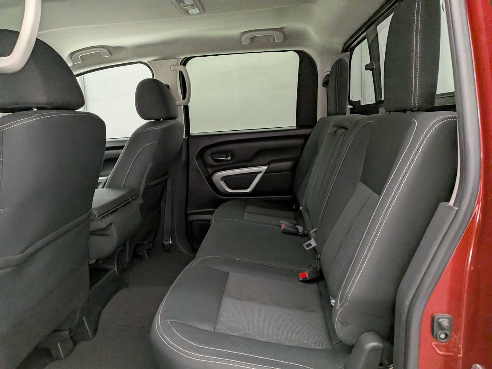 Thumbnail: 2019 Nissan Titan - 21