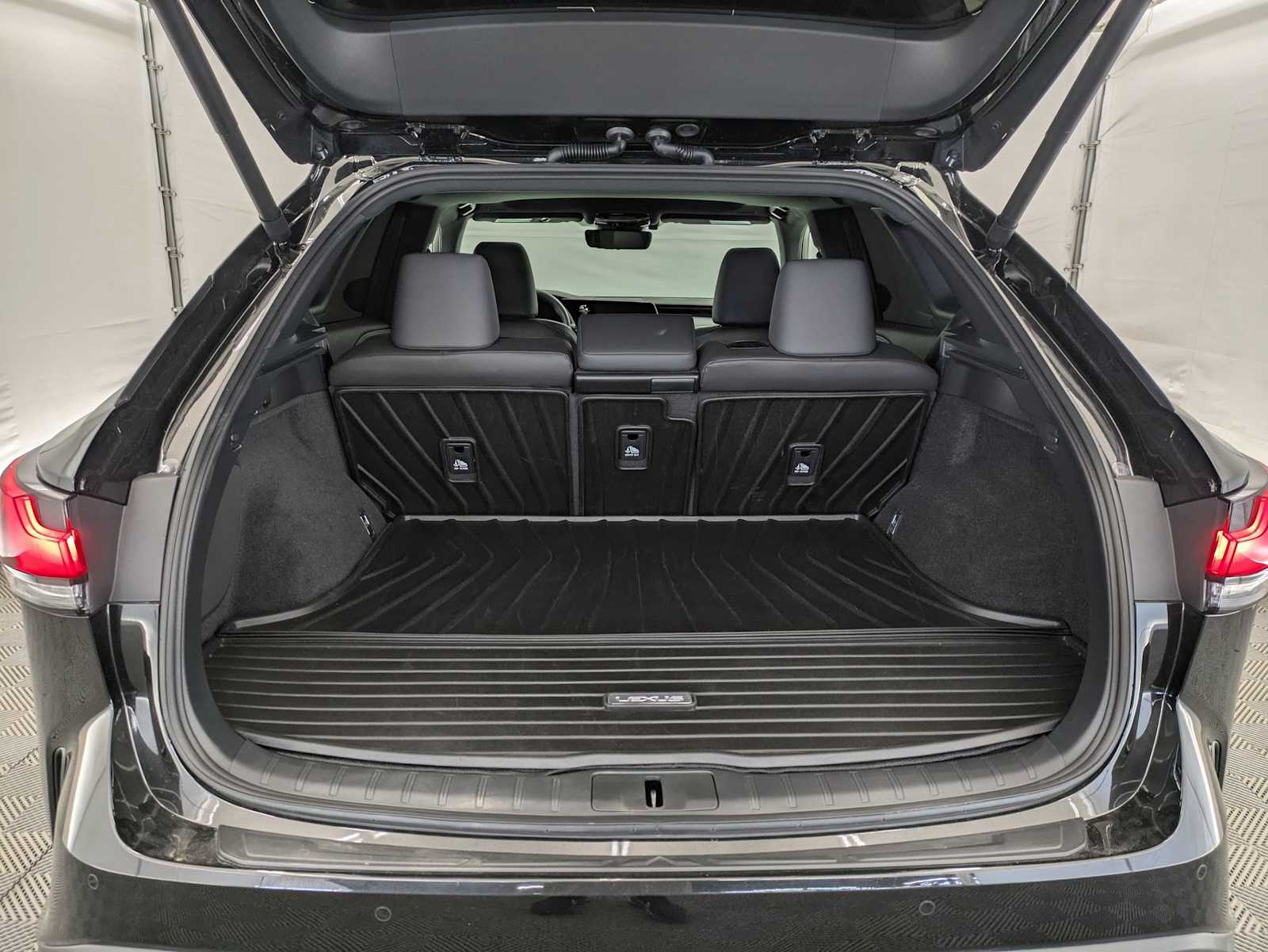 2024 Lexus RX  33