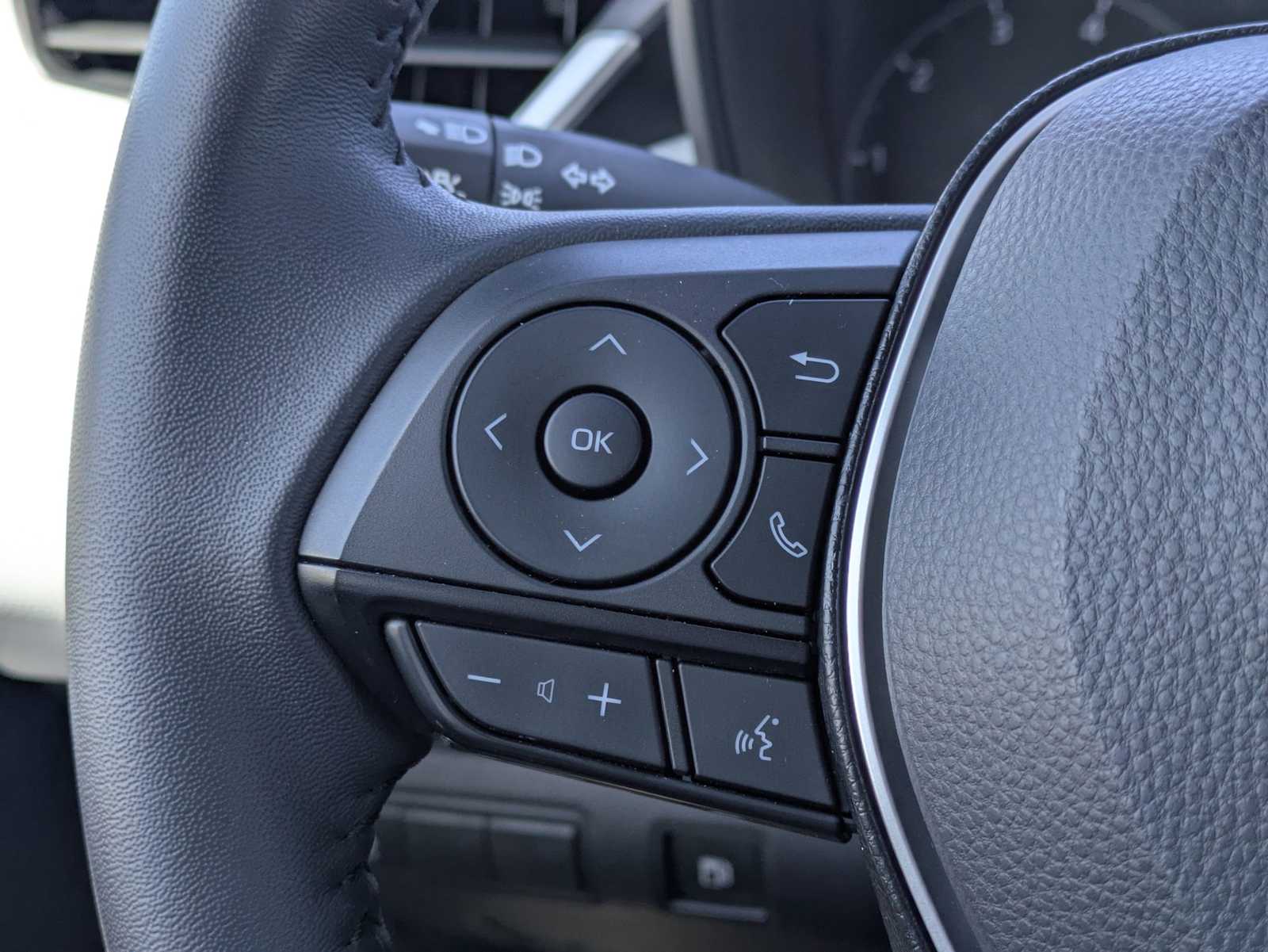 Thumbnail: 2025 Toyota Corolla - 24