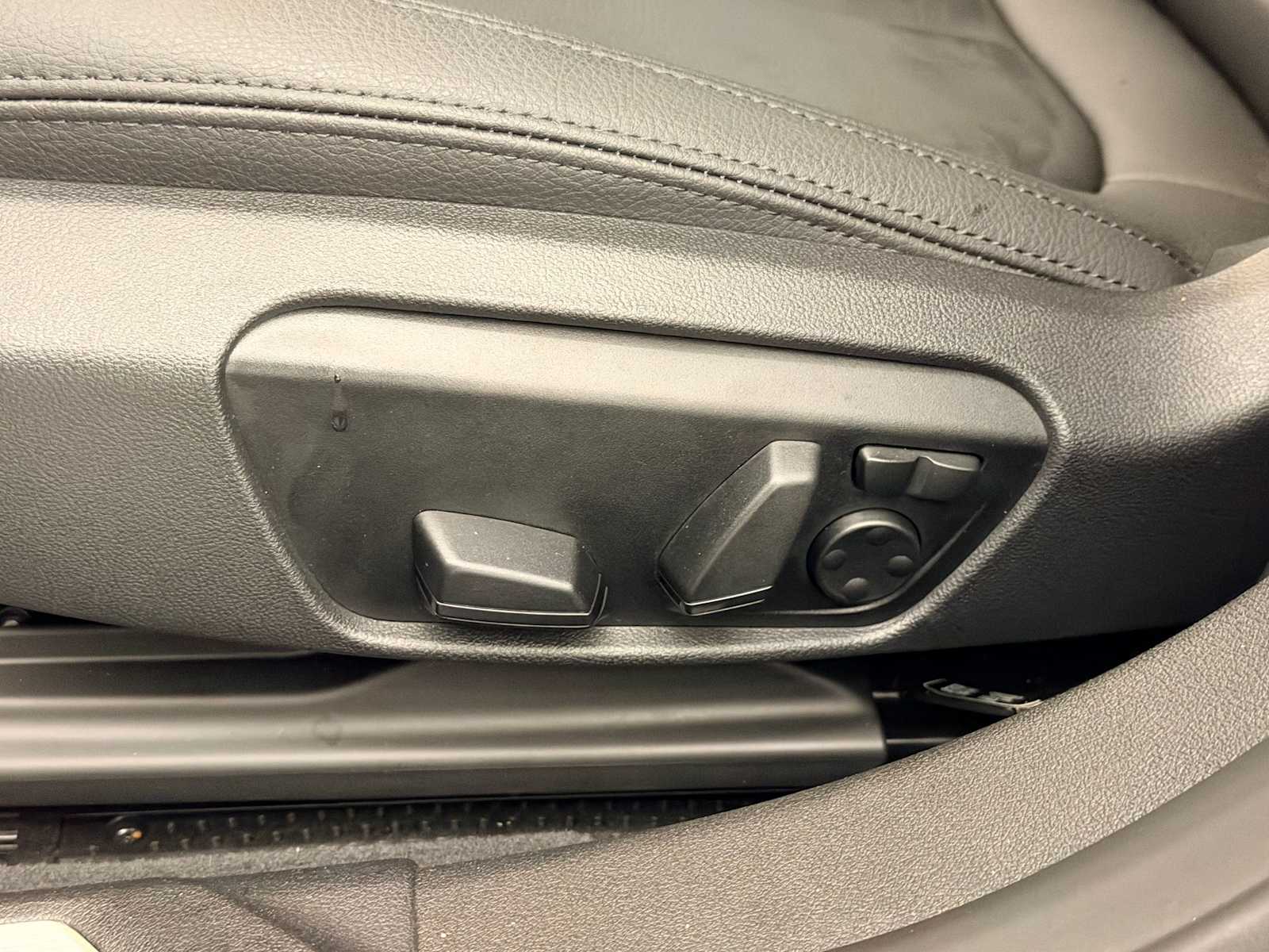 Thumbnail: 2024 BMW 2 Series - 17