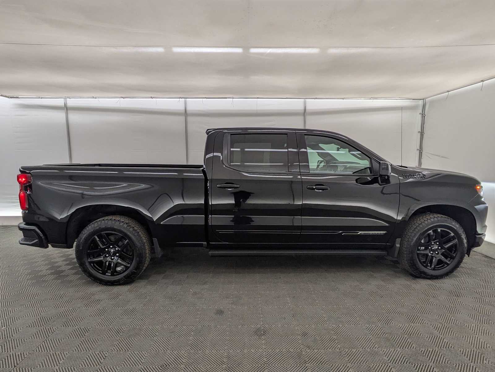 Thumbnail: 2026 Chevrolet Silverado 1500 - 7