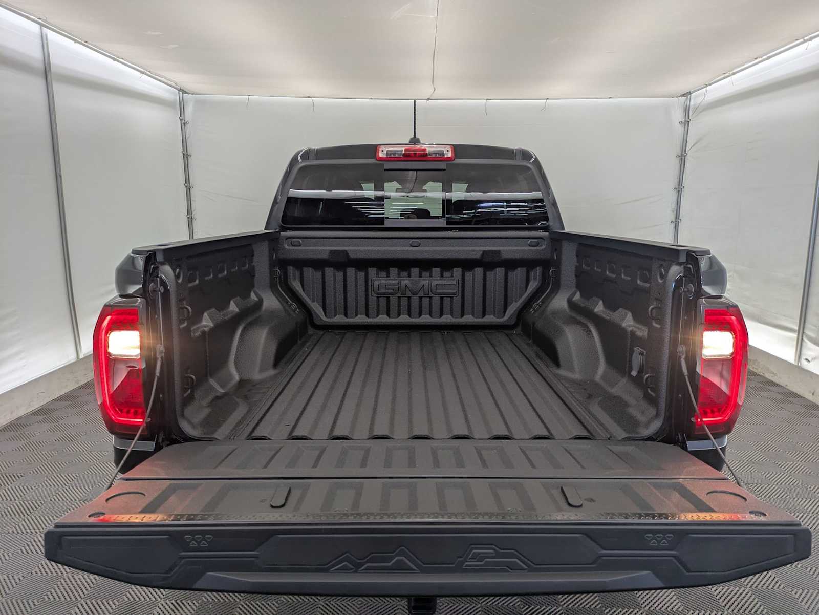 2023 GMC Canyon AT4 32