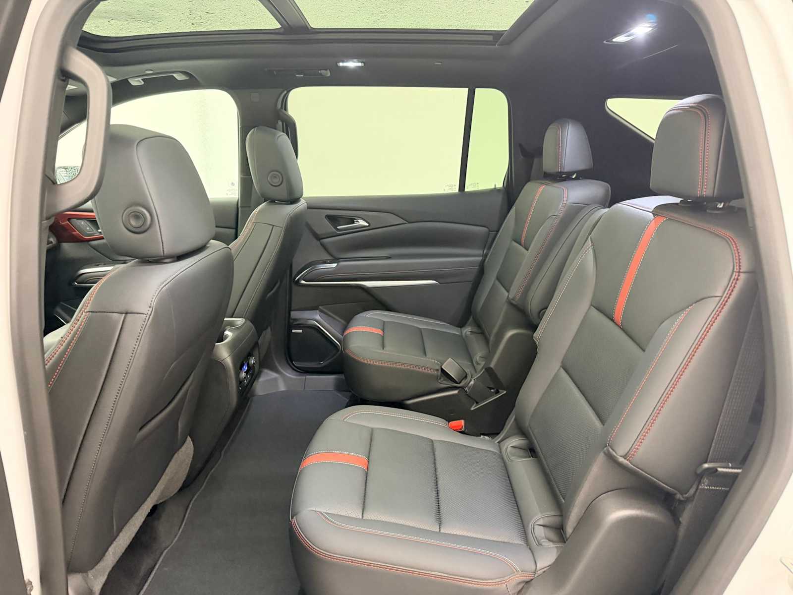 Thumbnail: 2024 Chevrolet Traverse - 21