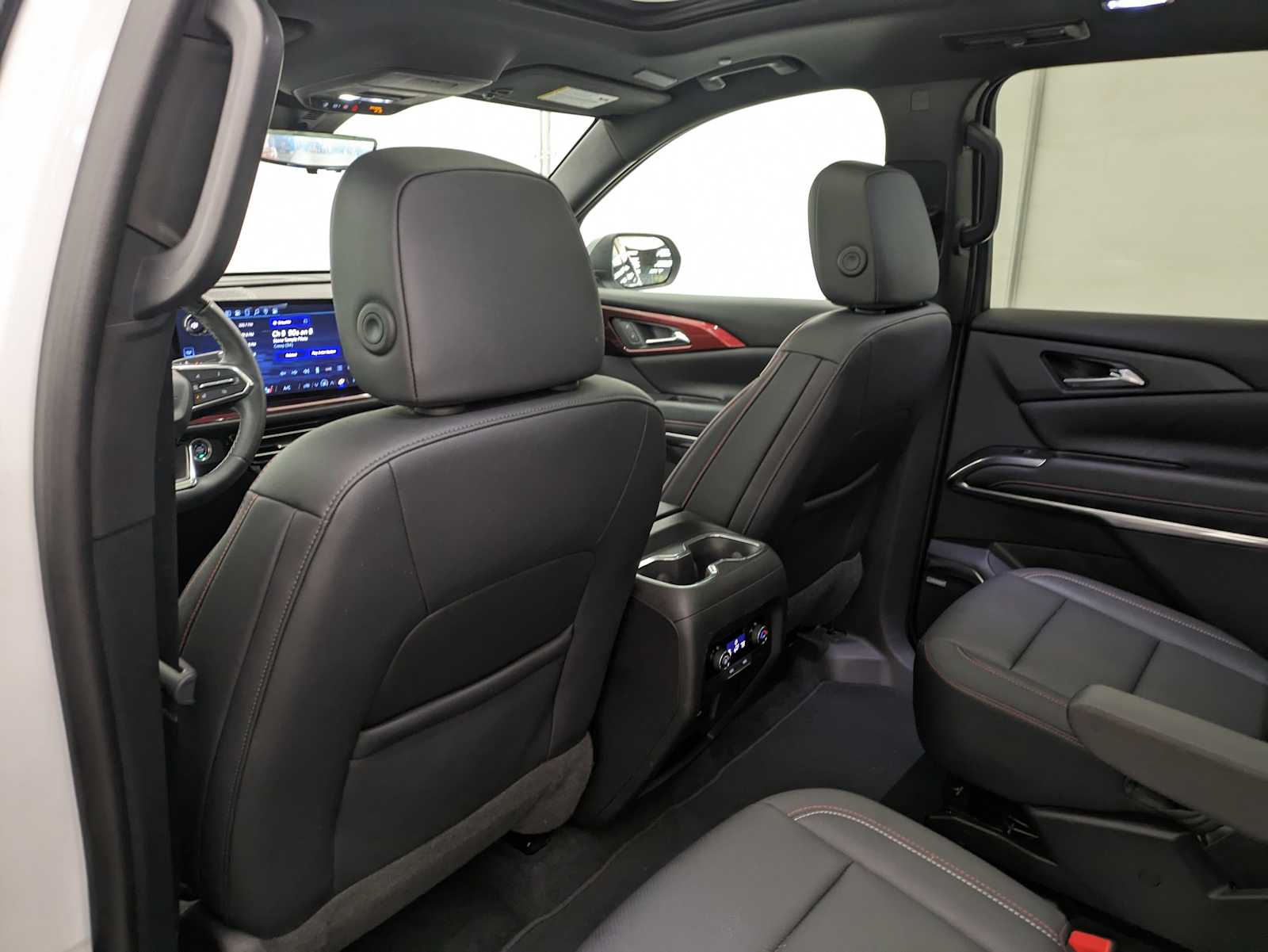 Thumbnail: 2024 Chevrolet Traverse - 19