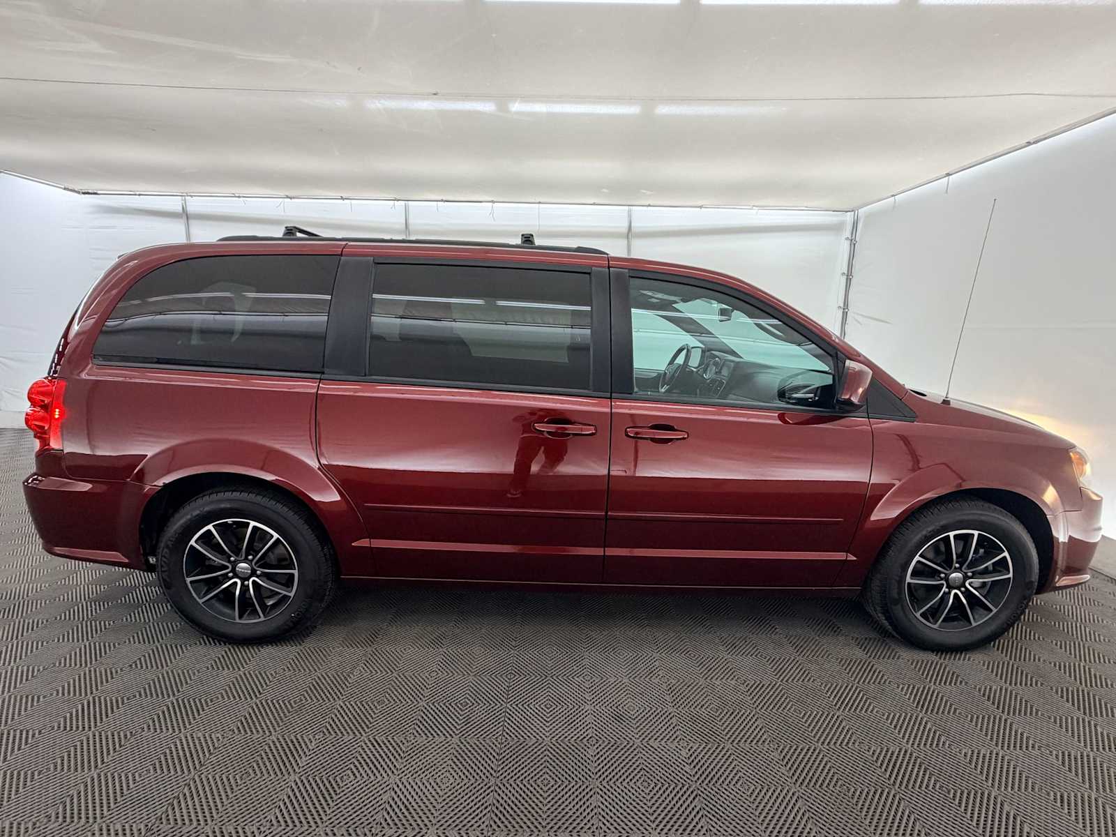 Thumbnail: 2017 Dodge Grand Caravan - 7