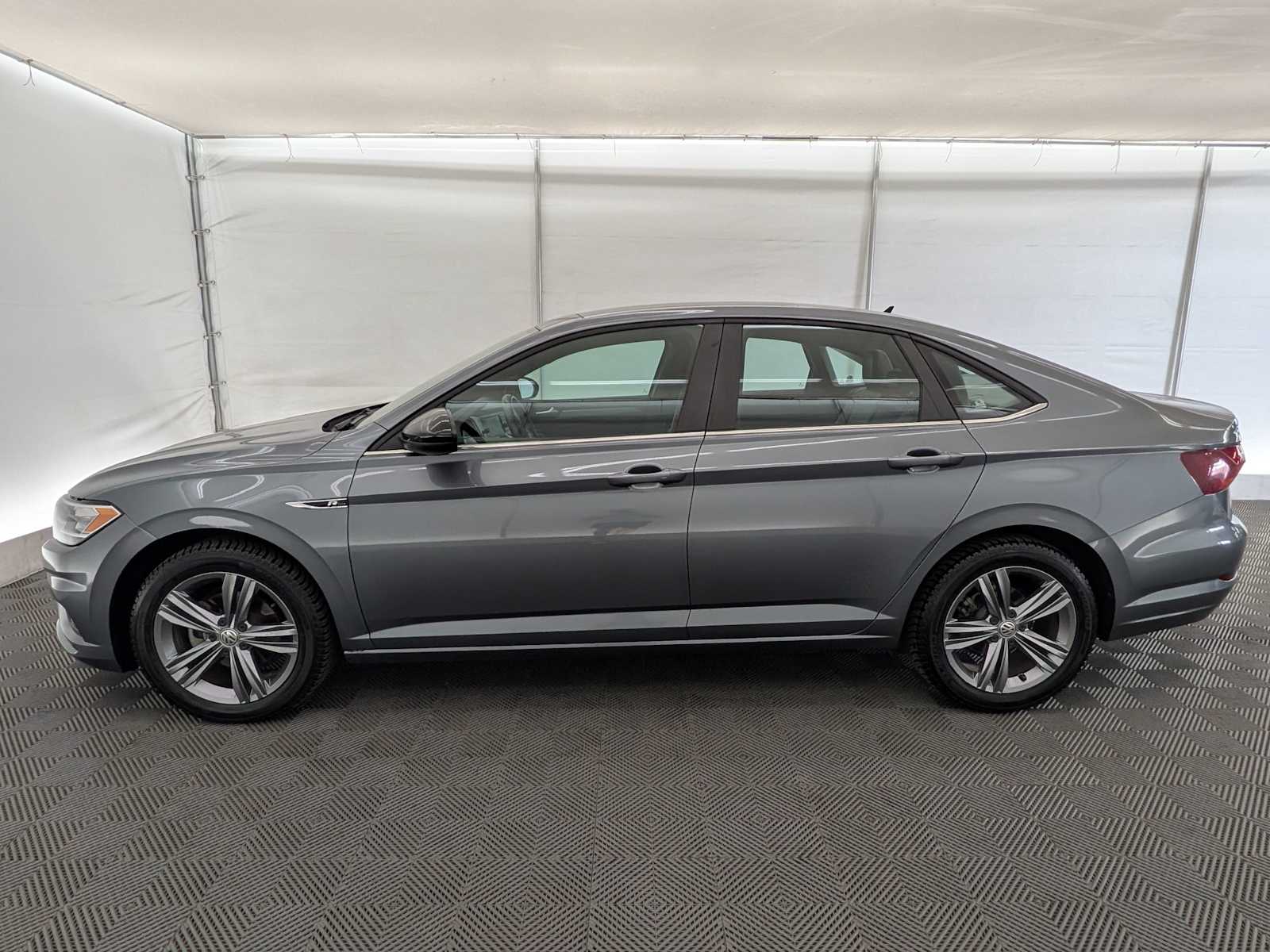 2019 Volkswagen Jetta 1.4T R-Line photo 3