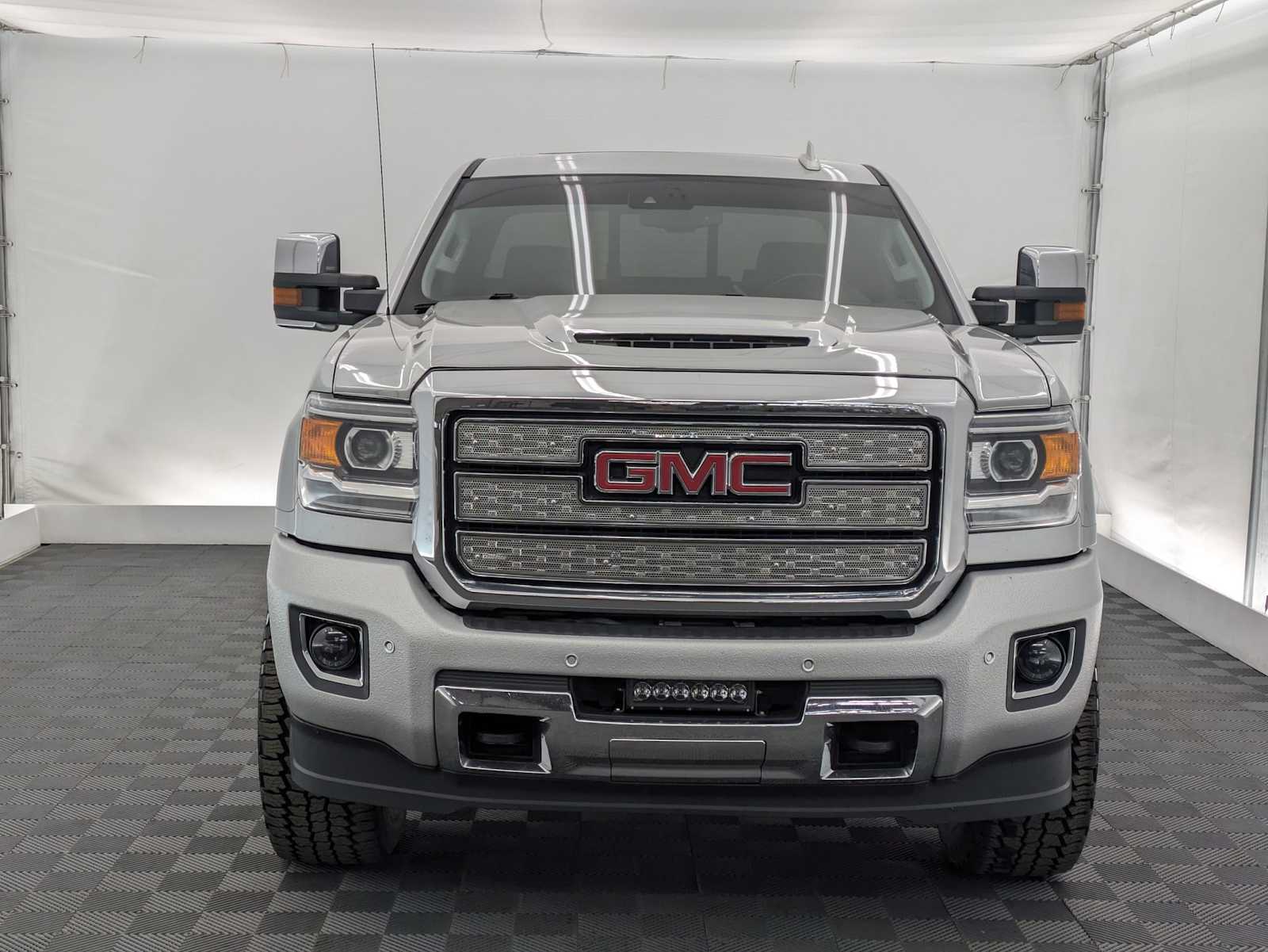 Thumbnail: 2019 GMC Sierra 2500 - 9