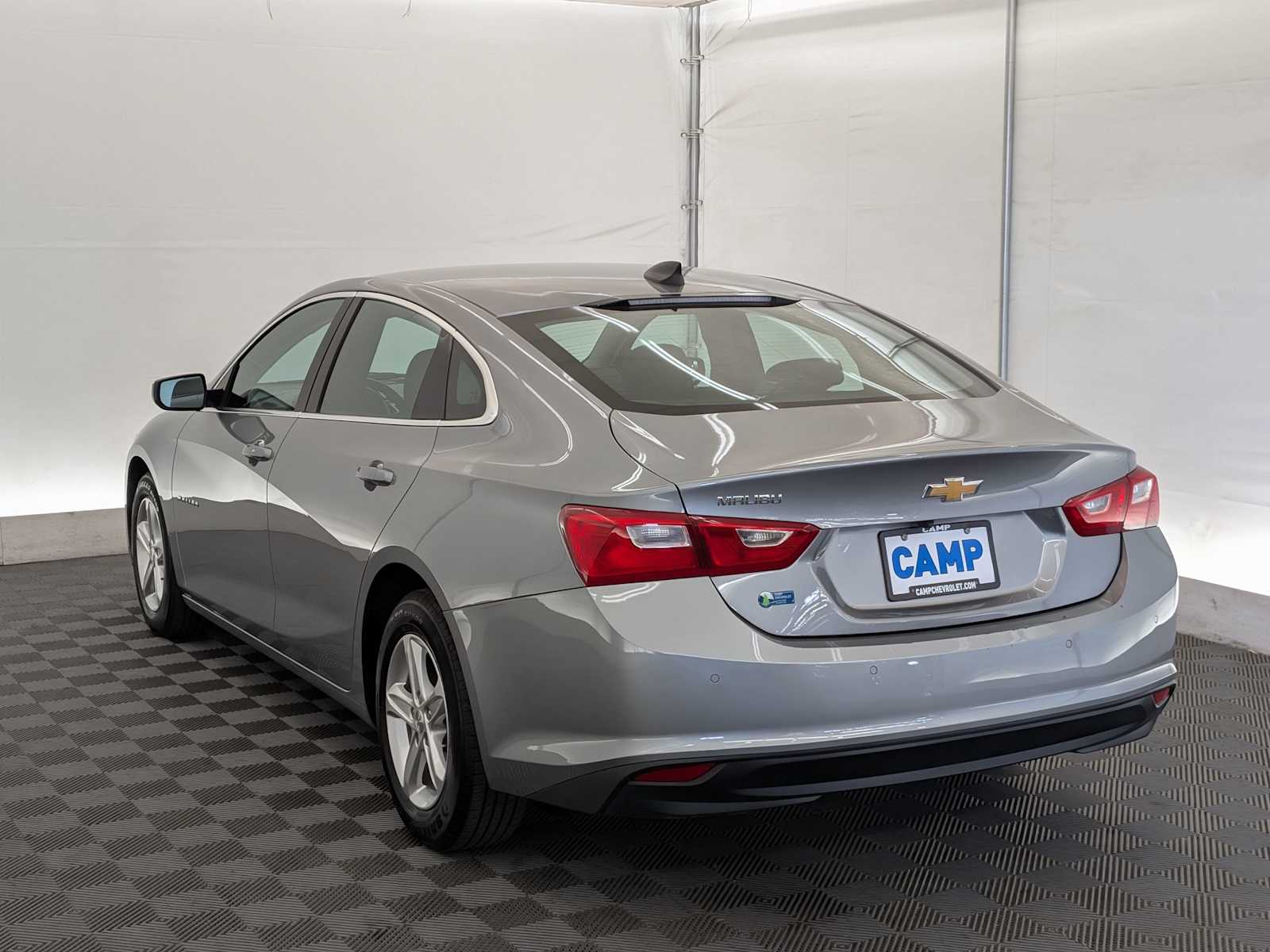 2024 Chevrolet Malibu photo 3
