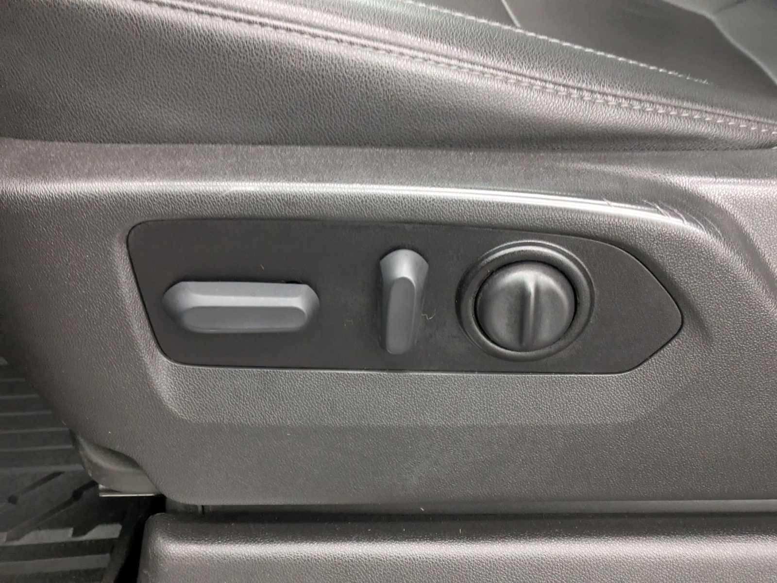 Thumbnail: 2022 Chevrolet Silverado 1500 - 19