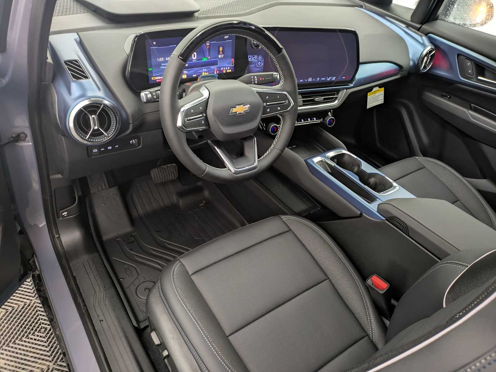 Thumbnail: 2026 Chevrolet Equinox - 2