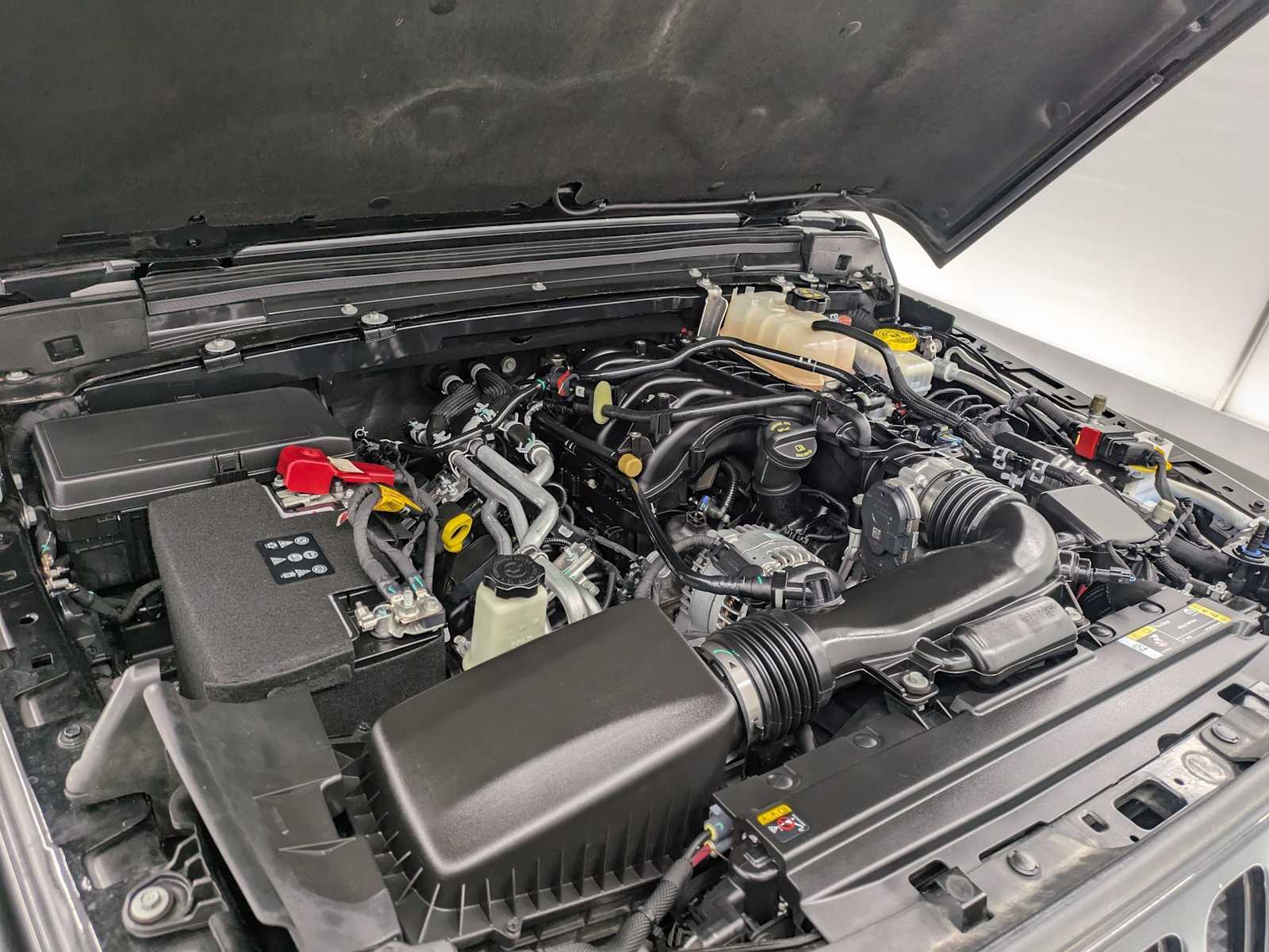 Thumbnail: 2022 Jeep Wrangler - 14