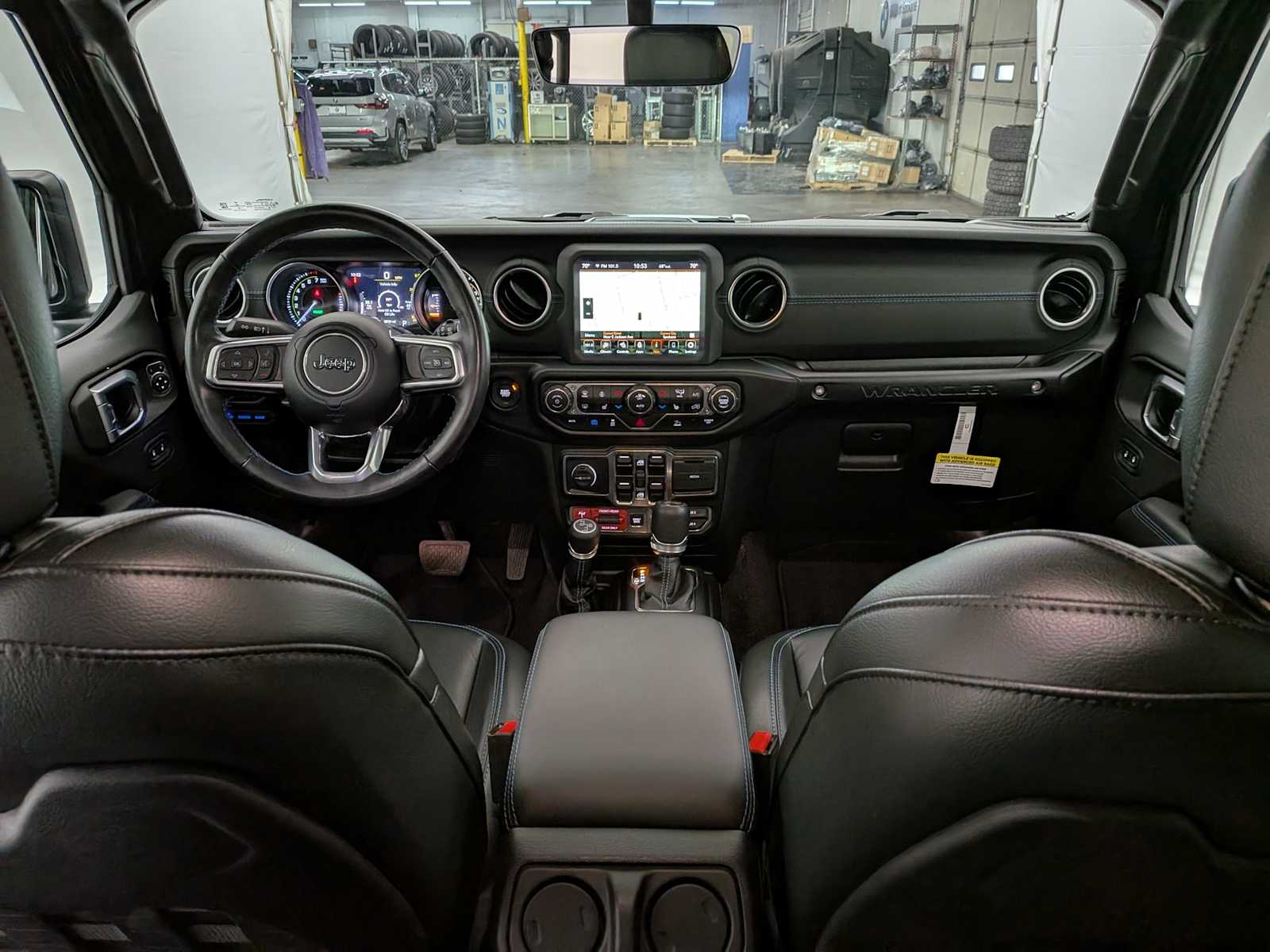 Thumbnail: 2022 Jeep Wrangler - 16