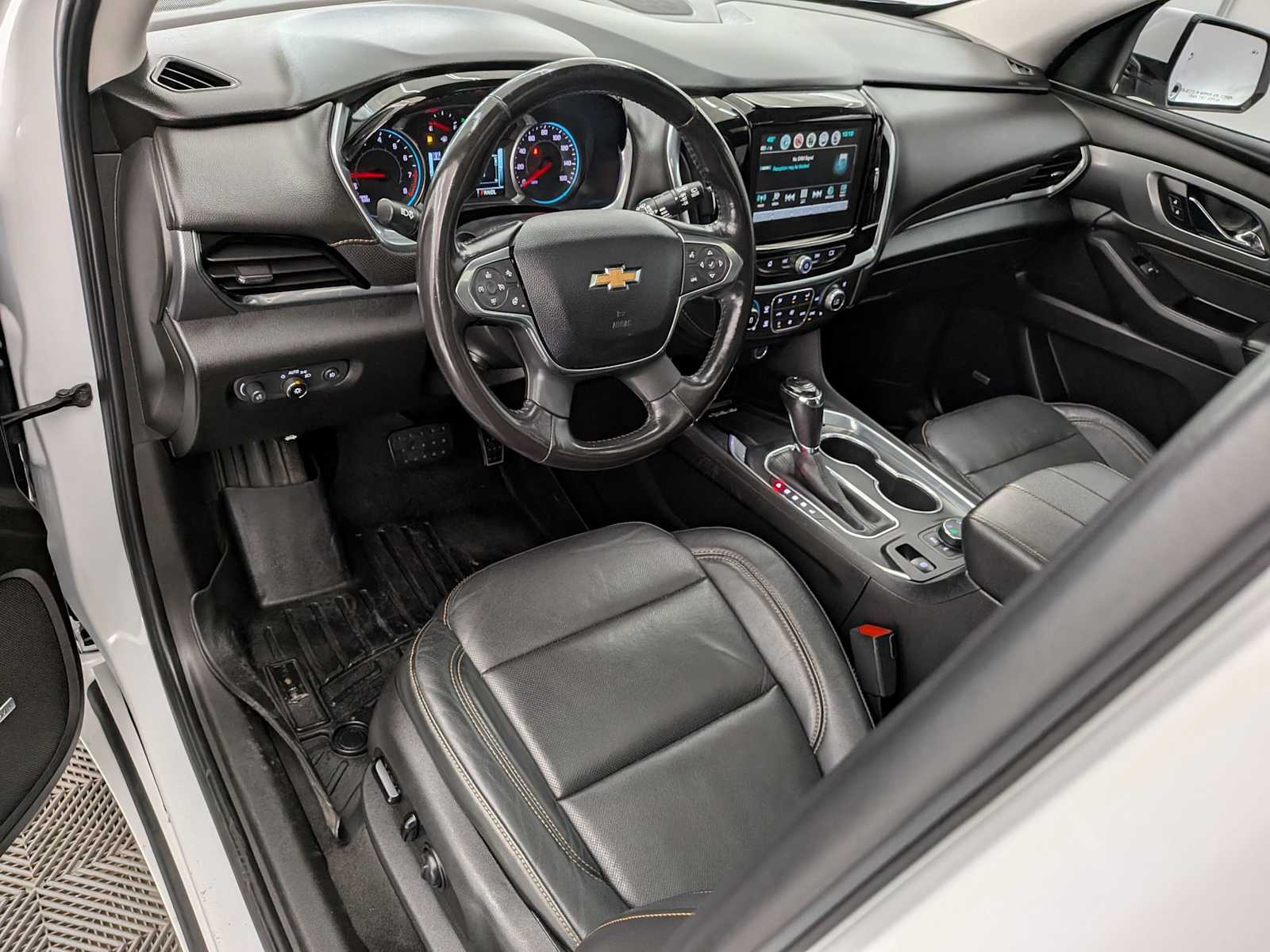 Thumbnail: 2019 Chevrolet Traverse - 2